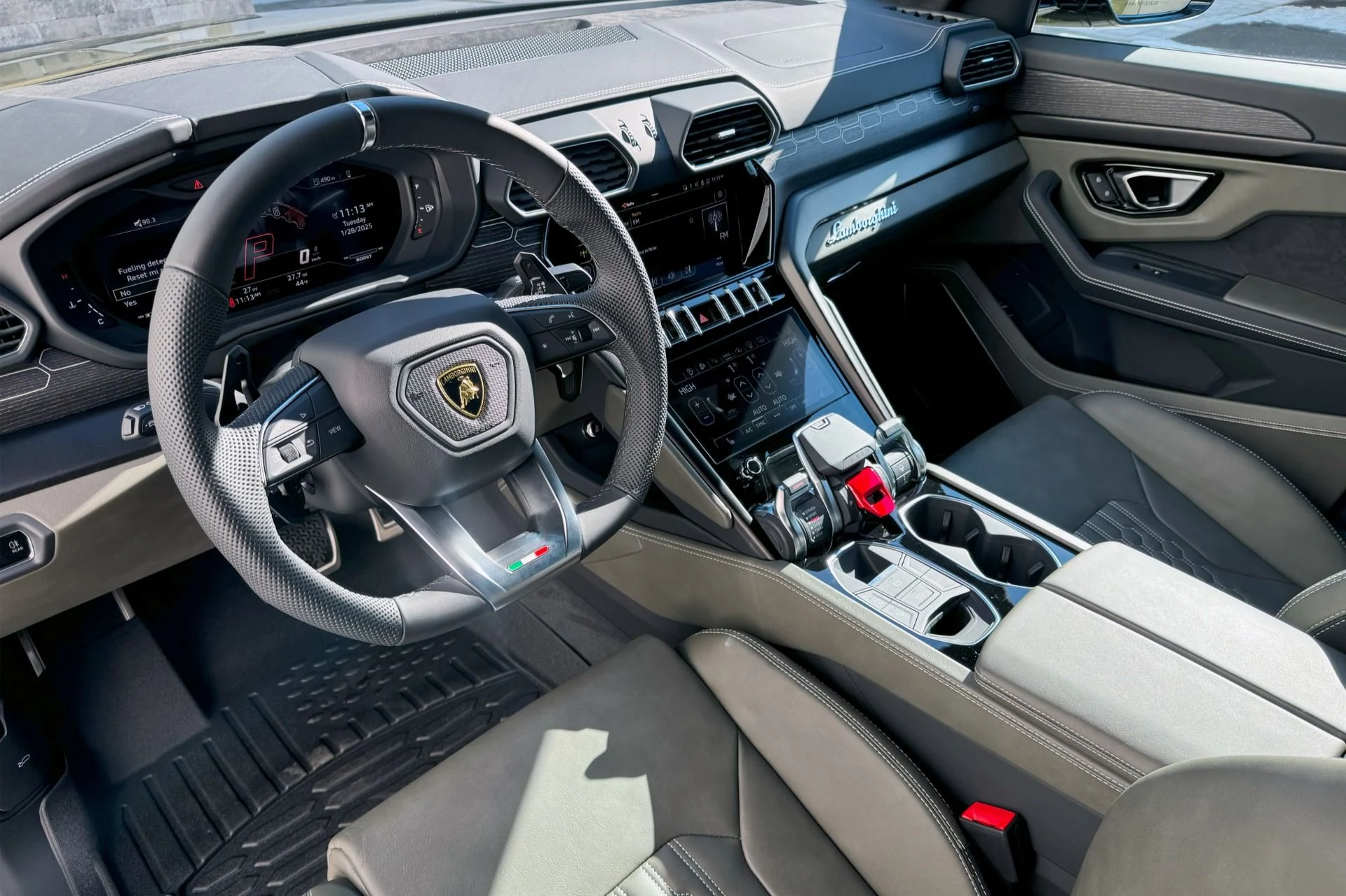 mph003_4240698223_Used_2024_Lamborghini_Urus_S_1738172756_3e26c80820