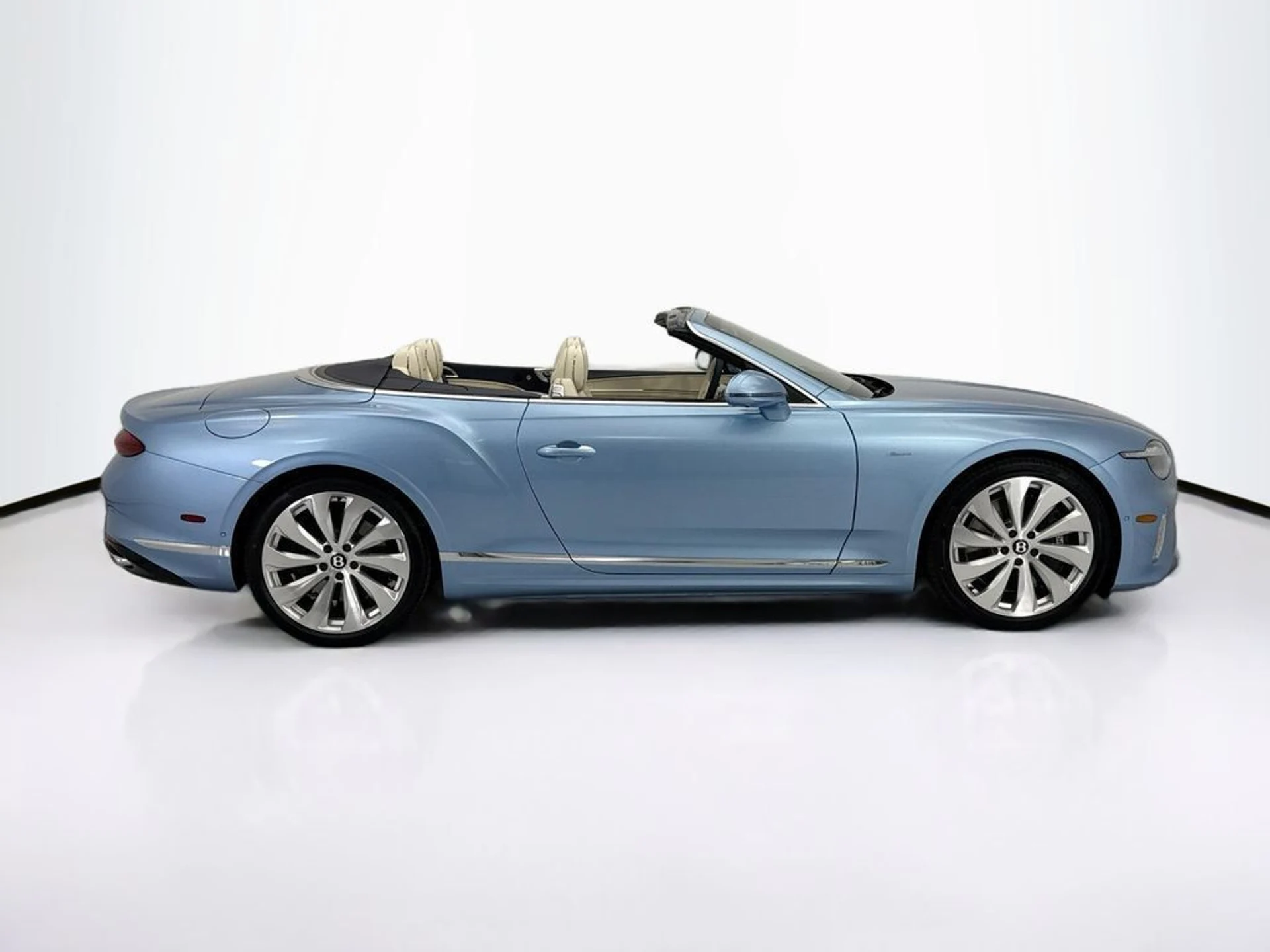 mph003_4243316435_new_2026_bentley_continental_gtc_8119_22995387_4_1024_953b01f38a