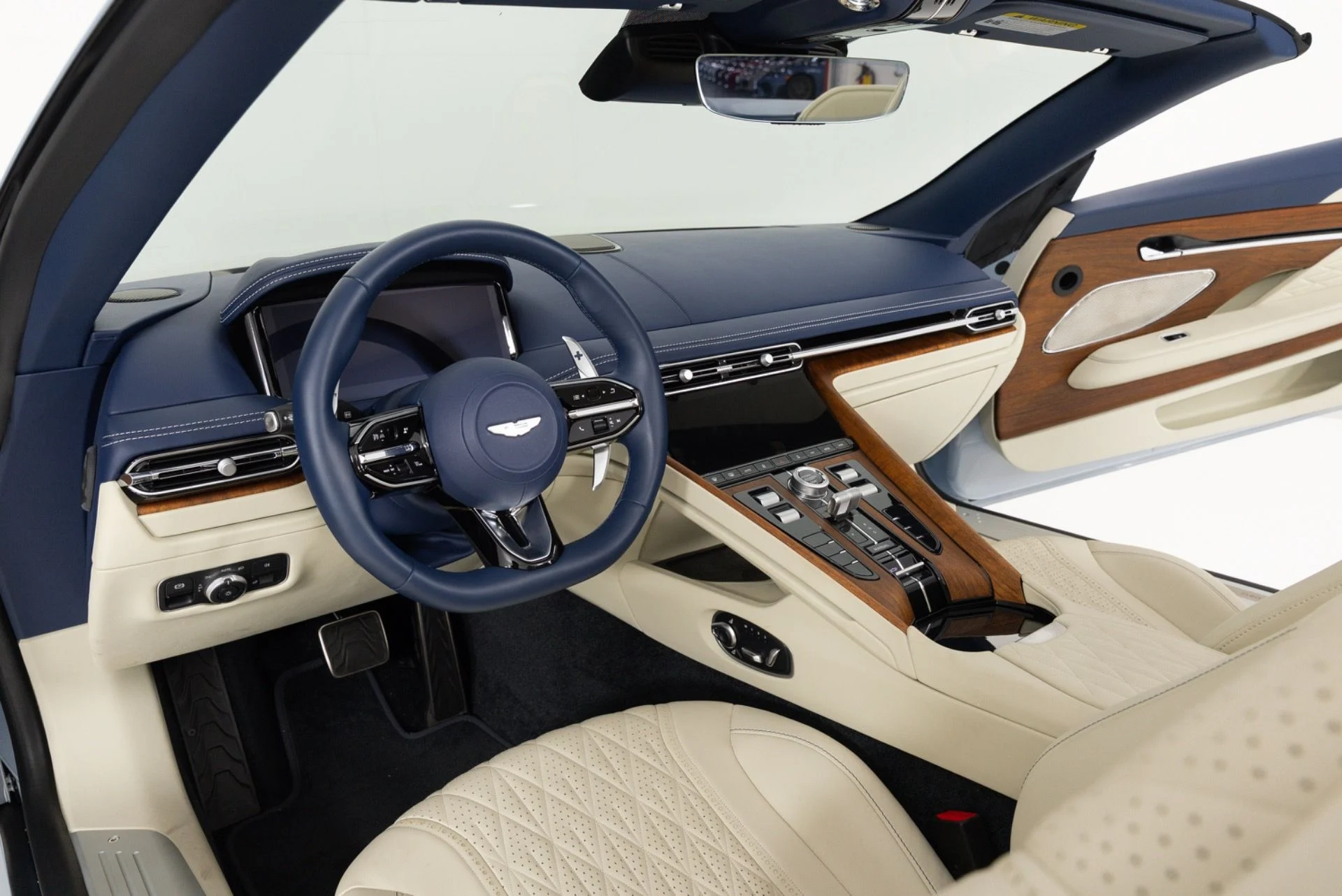 mph003_4251702282_Used_2025_Aston_Martin_DB_12_Volante_1782762177_a88c7e4ad2