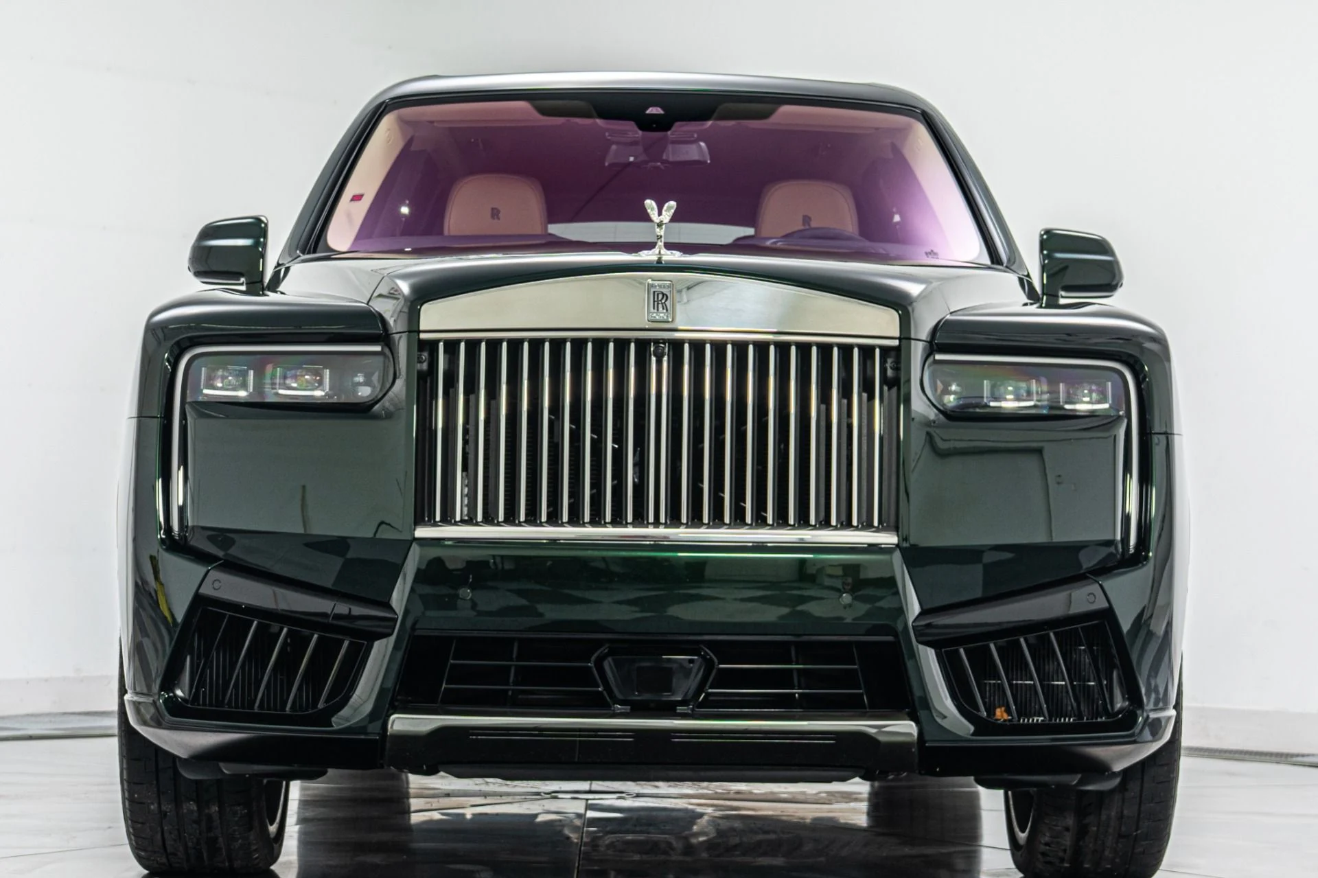 mph003_4252060102_Used_2025_Rolls_Royce_Cullinan_1773778195_f1228fcfc5