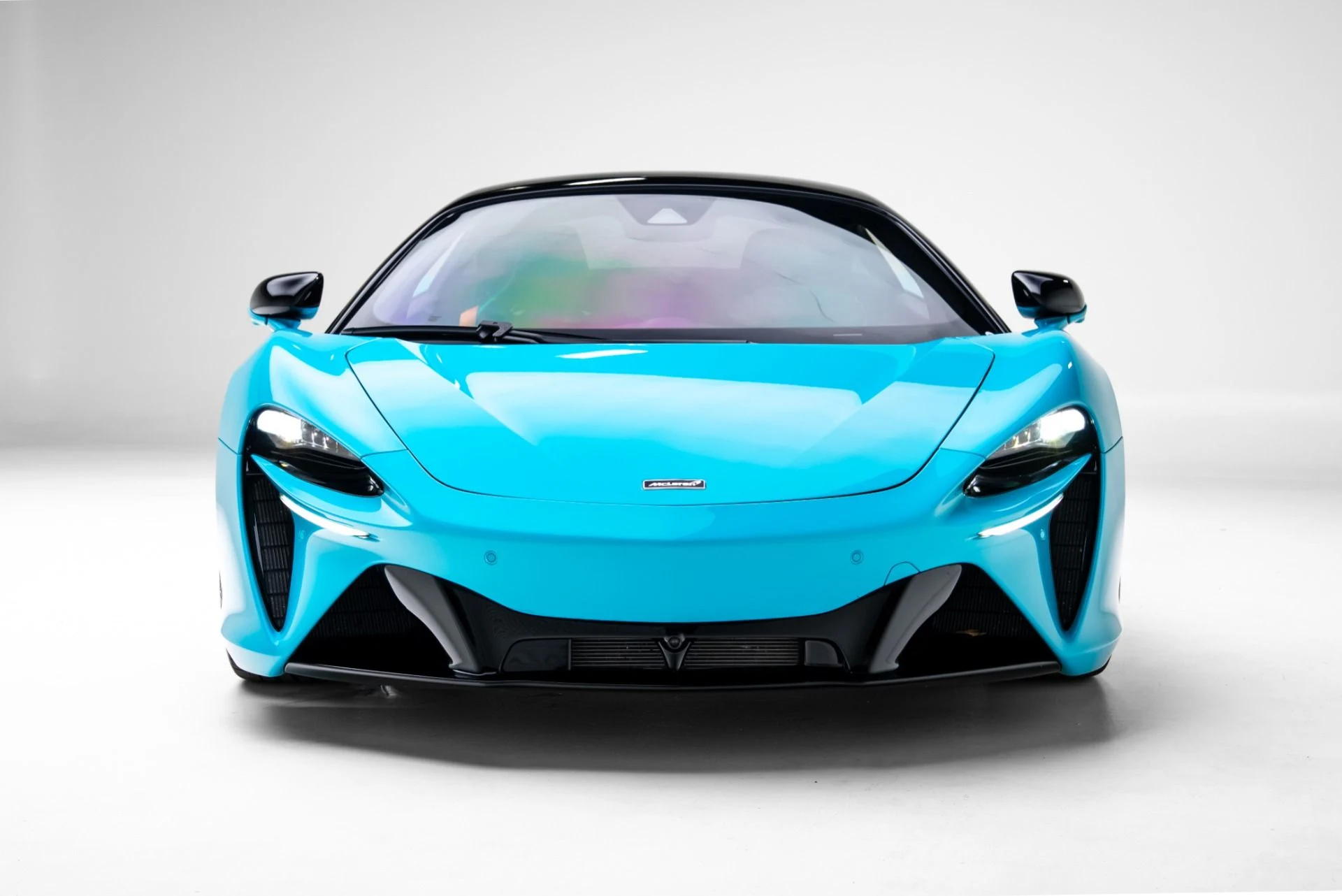 mph003_4255930327_Used_2023_Mc_Laren_Artura_1770682323_3c75f839d4