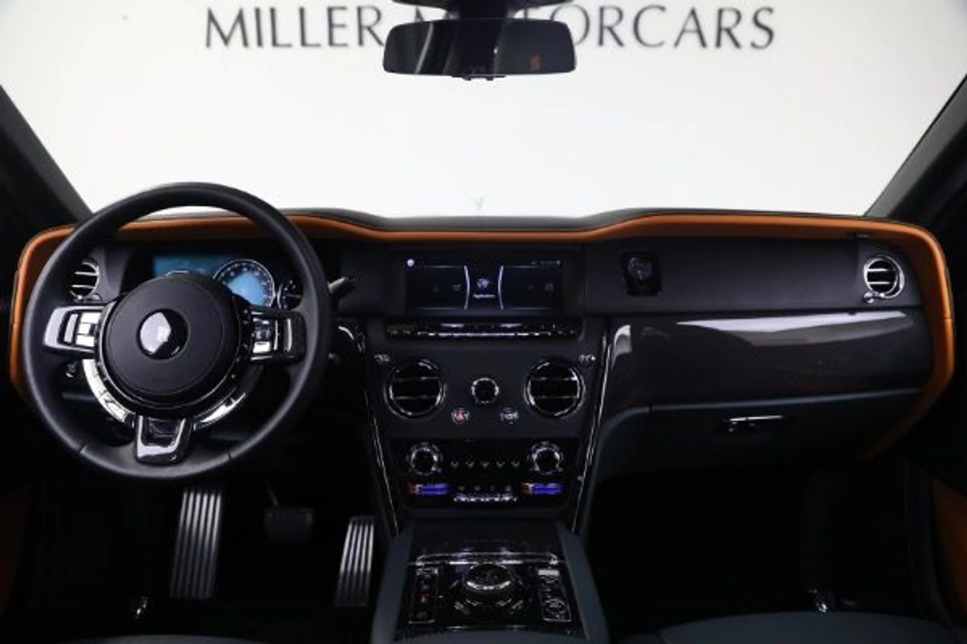 mph003_4259406200_Used_2024_Rolls_Royce_Black_Badge_Cullinan_b59df63af7