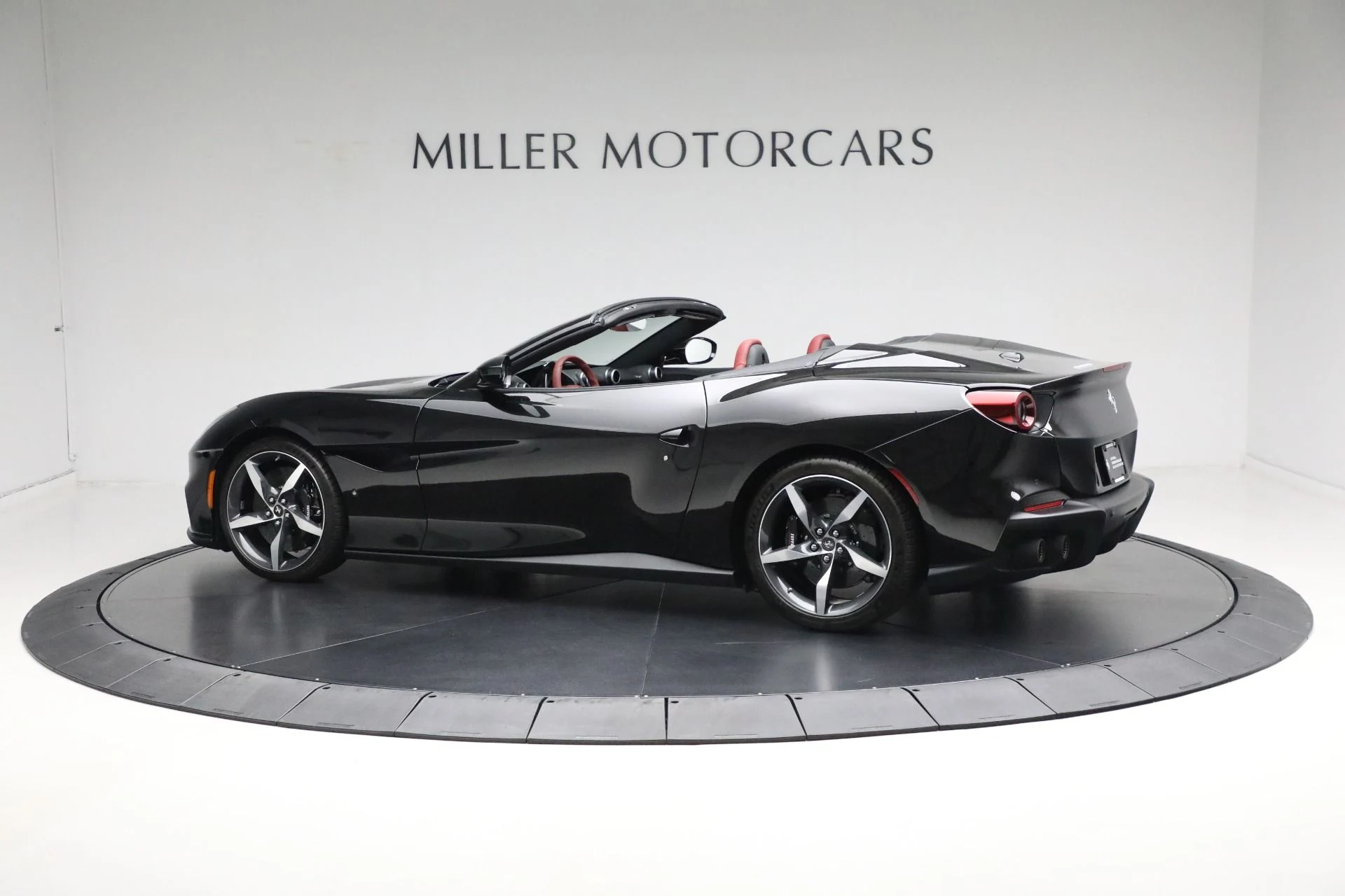 mph003_42599760_Used_2023_Ferrari_Portofino_M_1718995337_7e3c952fdc