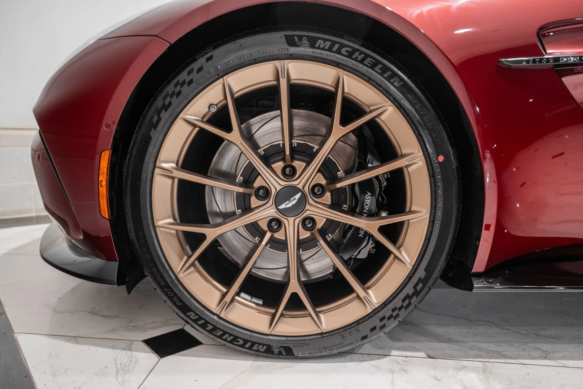 mph003_4260021872_New_2026_Aston_Martin_Vantage_S_Roadster_1784732743_c978563073