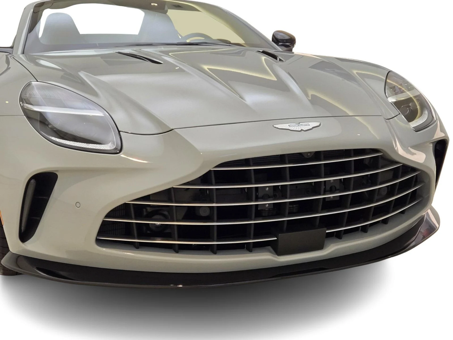 mph003_4271439744_New_2026_Aston_Martin_Vantage_1768889954_4adb8b1035