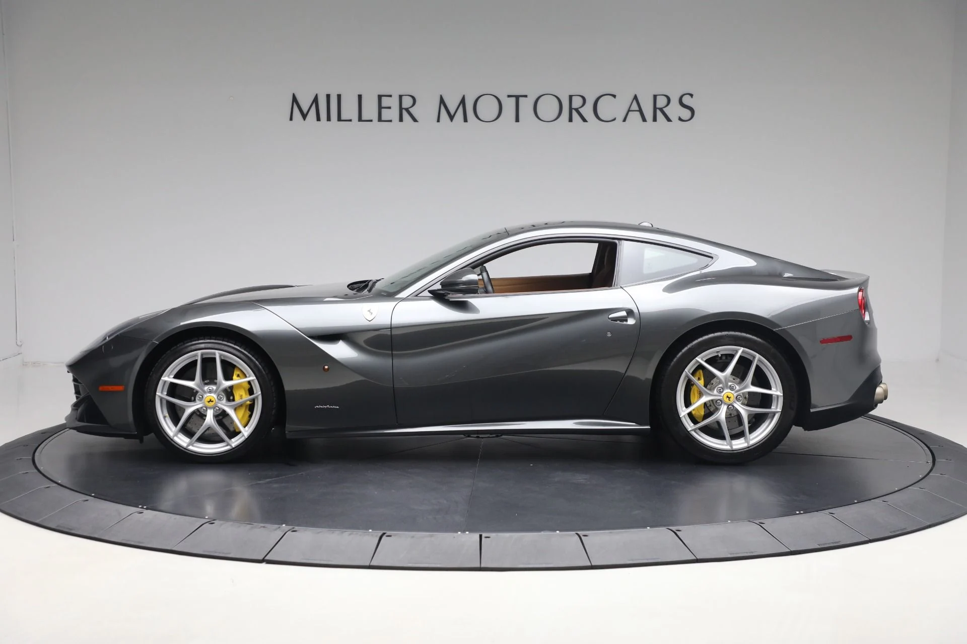 mph003_4274144447_Used_2014_Ferrari_F12berlinetta_1e934b35d1