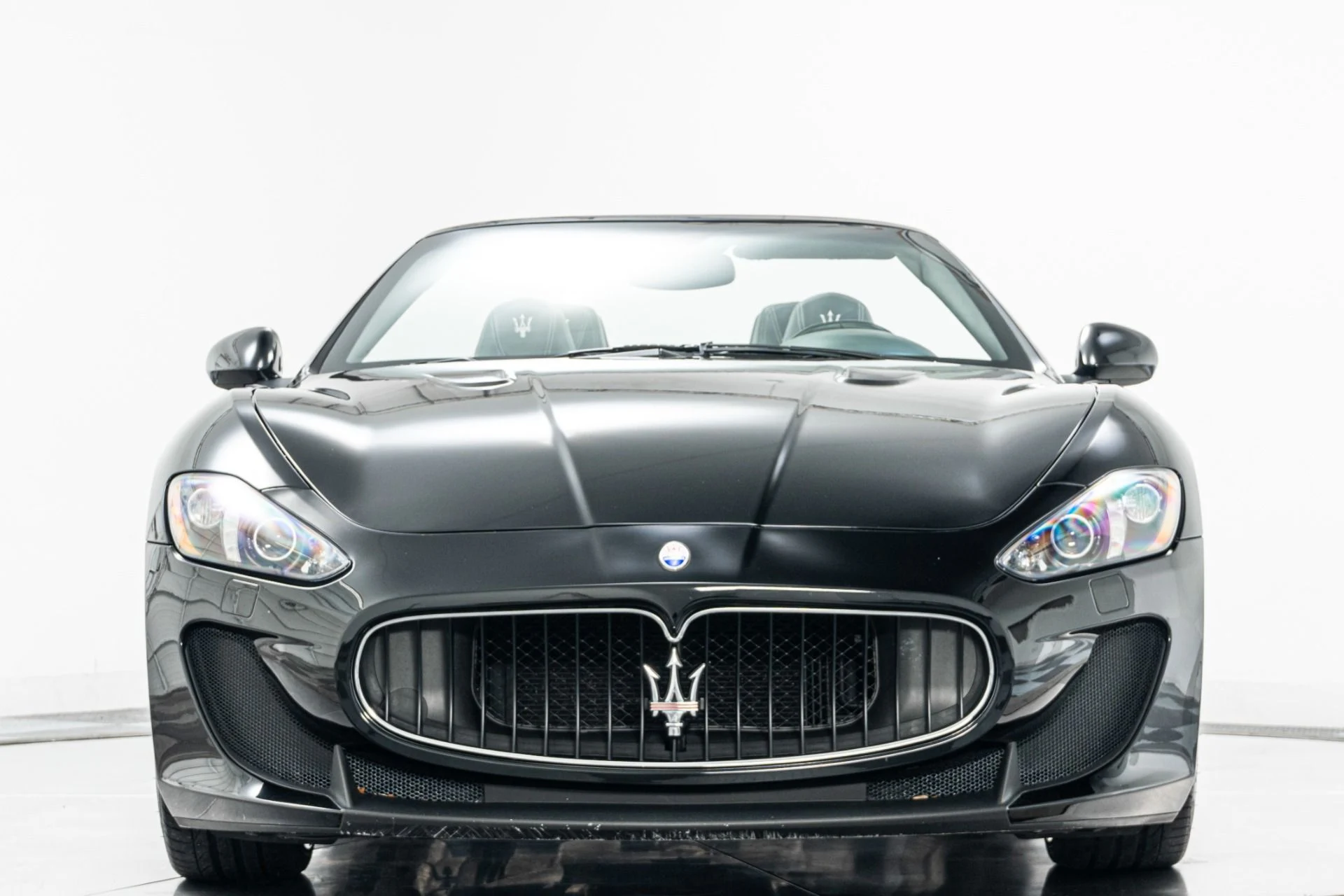 mph003_4276659272_Used_2014_Maserati_Gran_Turismo_Convertible_MC_Special_Order_Paint_Sport_Exhaust_1776271961_806e6c4759