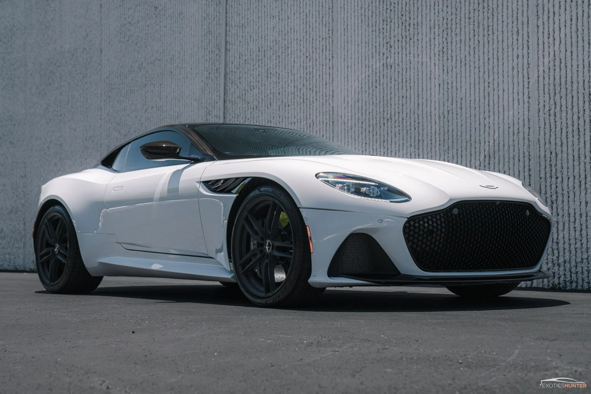 mph003_4277995486_Used_2019_Aston_Martin_DBS_Superleggera_in_White_Stone_w_Carbon_Exterior_1755546225_30649e3ae0