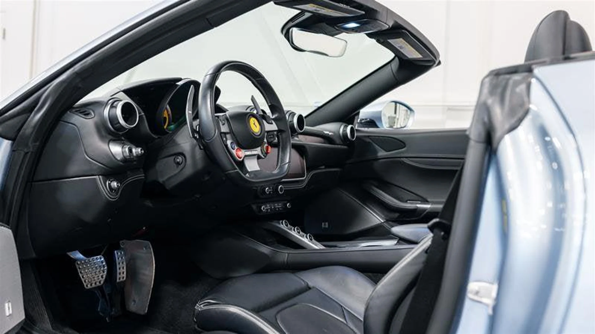mph003_4292418061_Used_2022_Ferrari_Portofino_M_Base_1785066826_f1bf3f9042