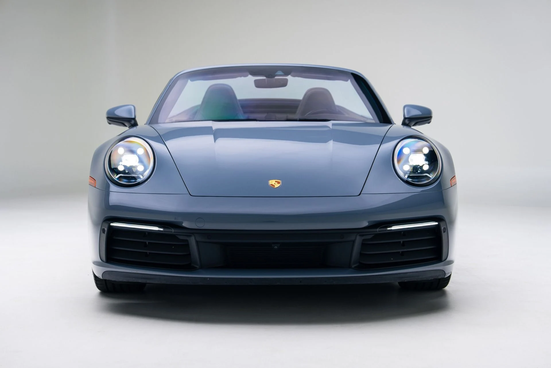 mph003_4292951272_Used_2024_Porsche_911_Carrera_1765496853_865c1bce15