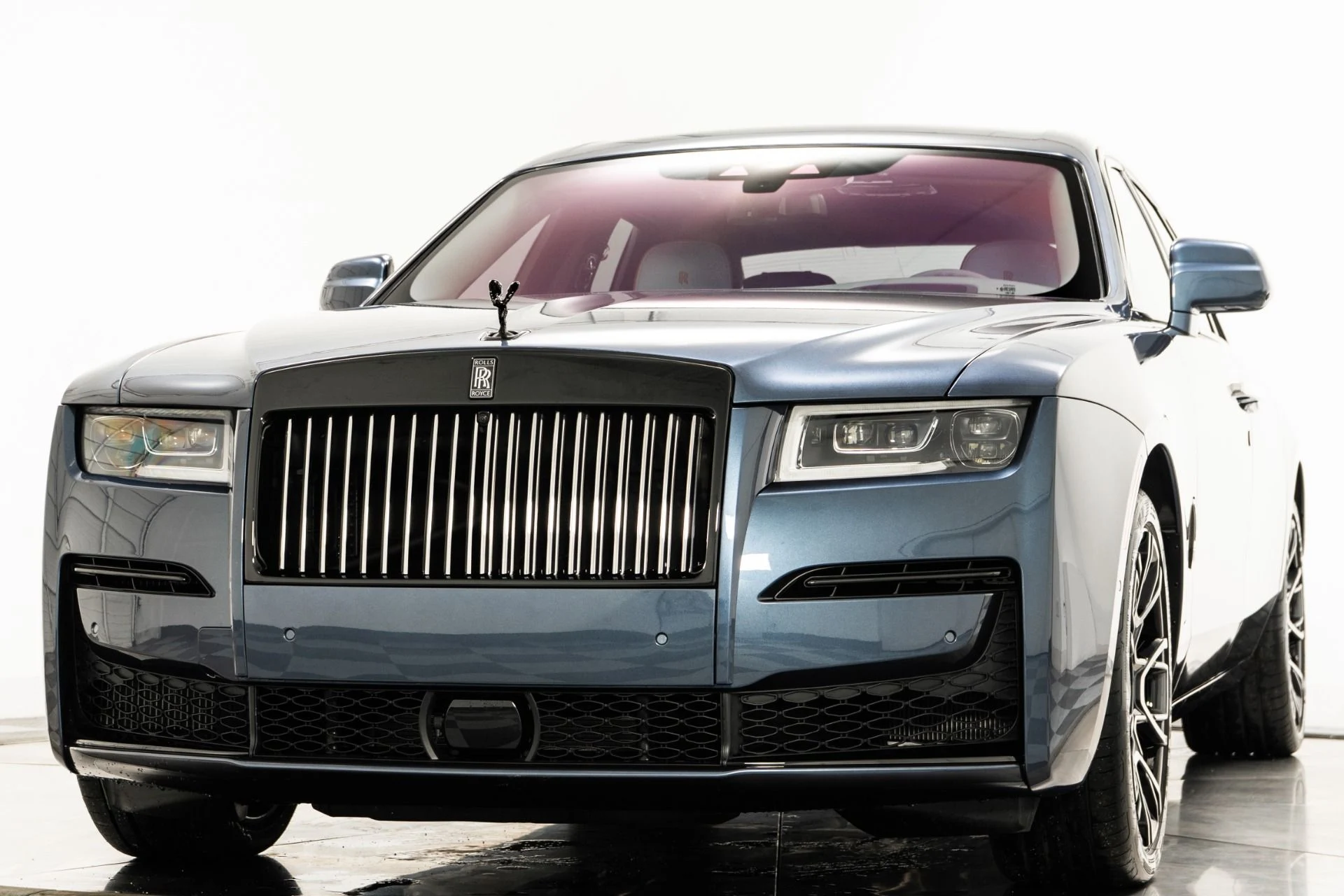 mph003_441160174_Used_2024_Rolls_Royce_Ghost_Black_Badge_1745265951_eac81933d7