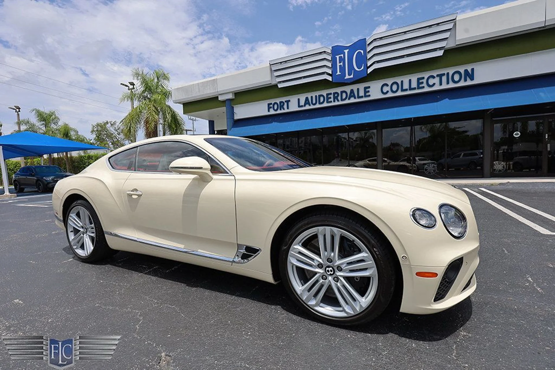 mph003_446165682_used_2023_bentley_continental_gtv8coupe_6305_23035388_4_1024_64b54f189d