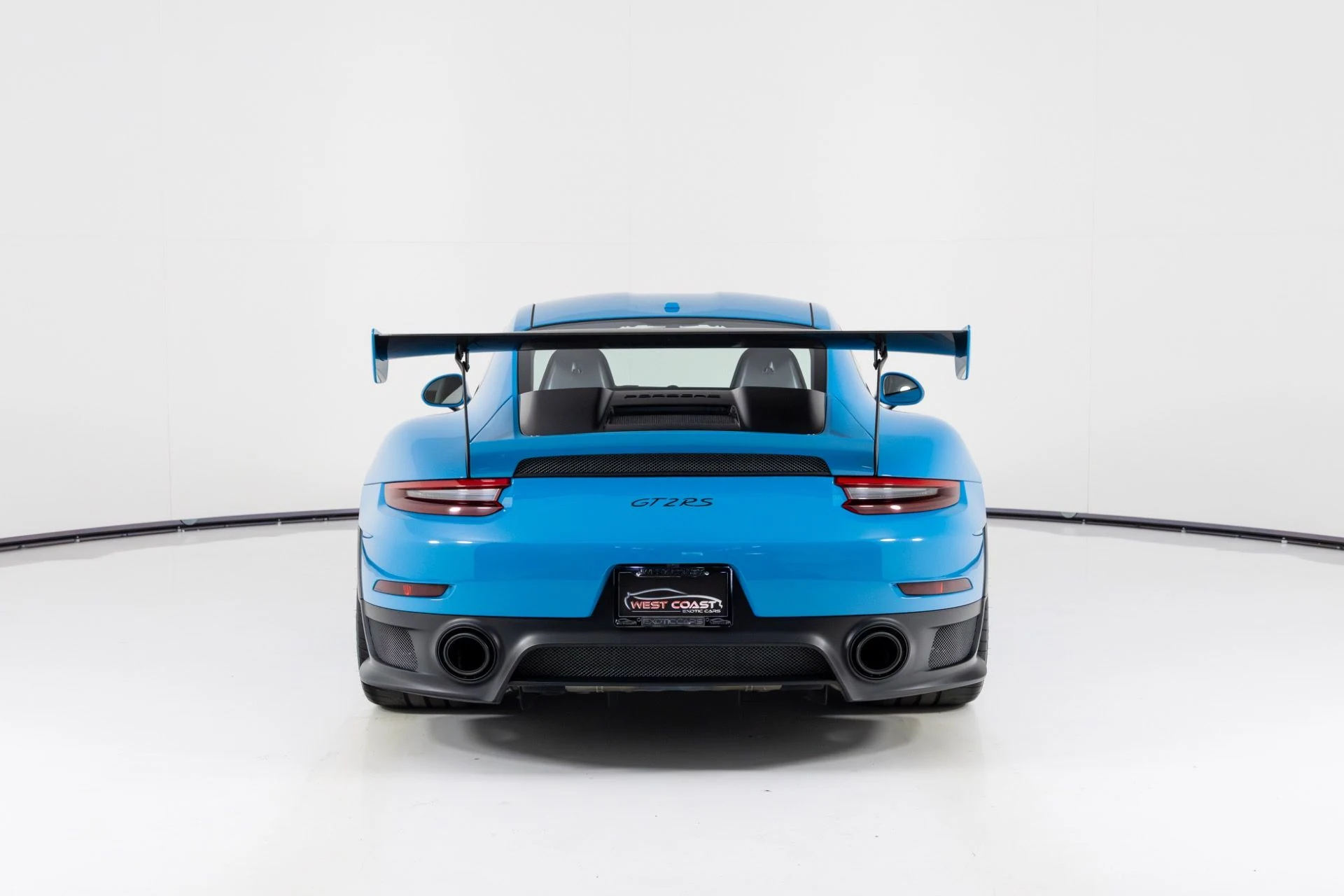 mph003_455610788_Used_2018_Porsche_911_GT_2_RS_1766512611_a8ce3a940c