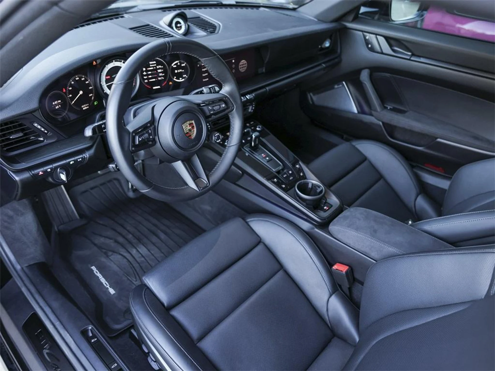 mph003_456007636_Q1ltkp3_L_Utxv9_Rj4az3ao_LK_8y_Gg_f5e271cfe5