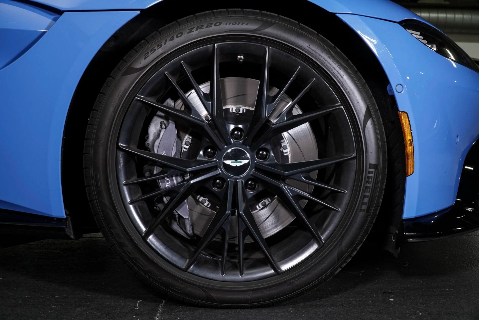 mph003_466648555_Used_2021_Aston_Martin_Vantage_1770366066_63fc809459