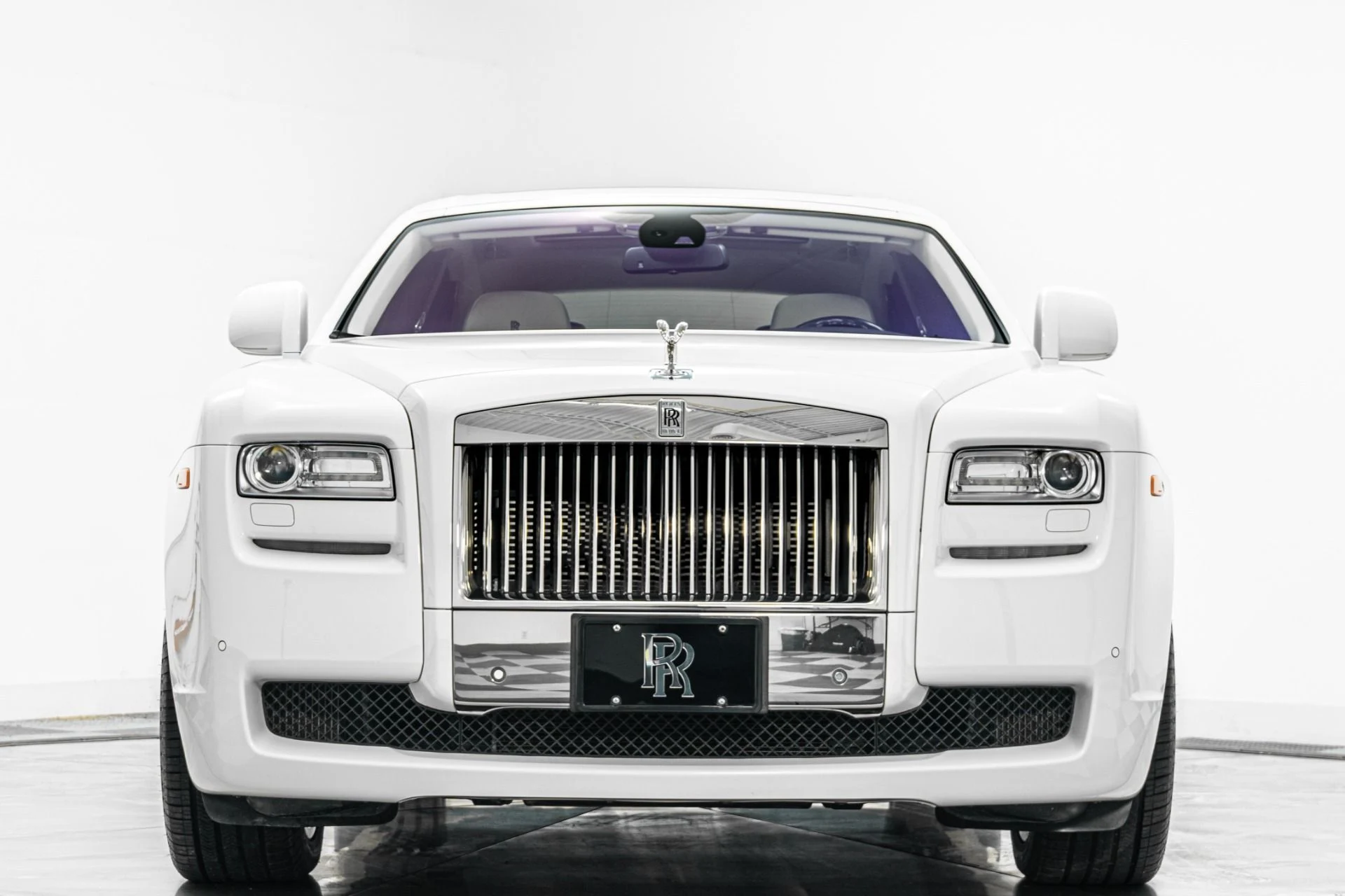 mph003_482331835_Used_2010_Rolls_Royce_Ghost_1777319383_a1c329ea7e