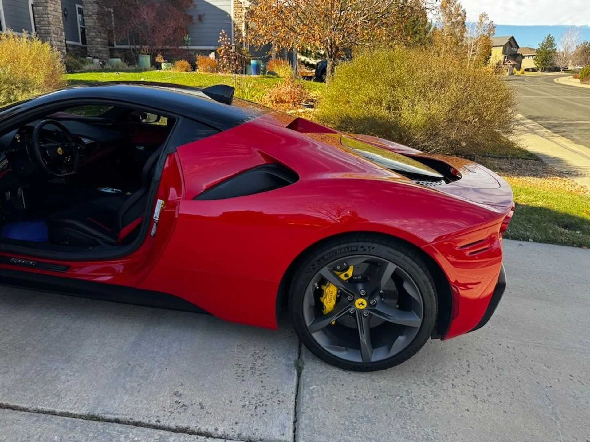 mph003_486377635_Used_2022_Ferrari_SF_90_Stradale_1762557009_6a67eb7067