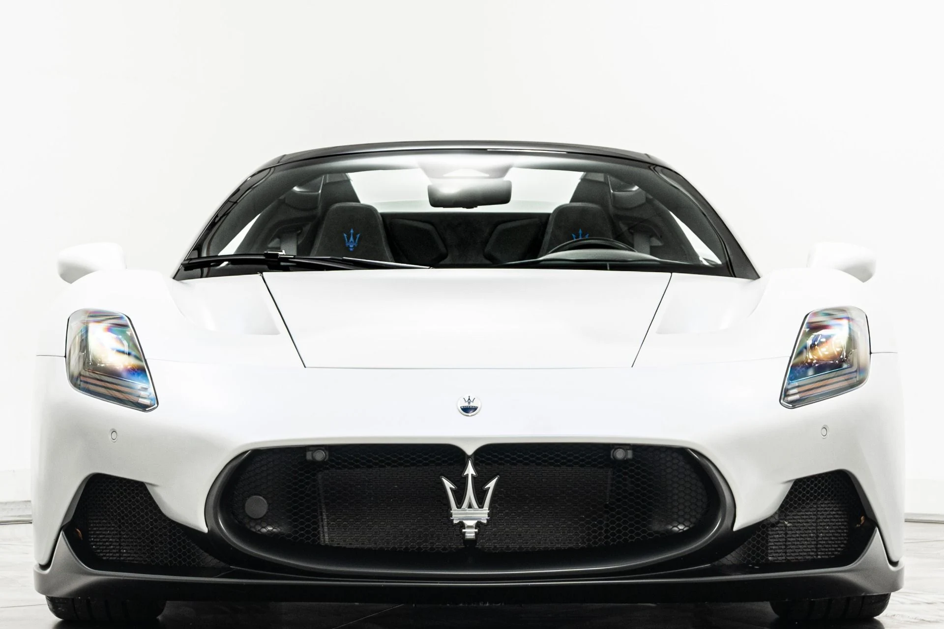 mph003_486986203_Used_2023_Maserati_MC_20_Cielo_Factory_Matte_Paint_Lightweight_Racing_Seats_1779999172_482fea47b4