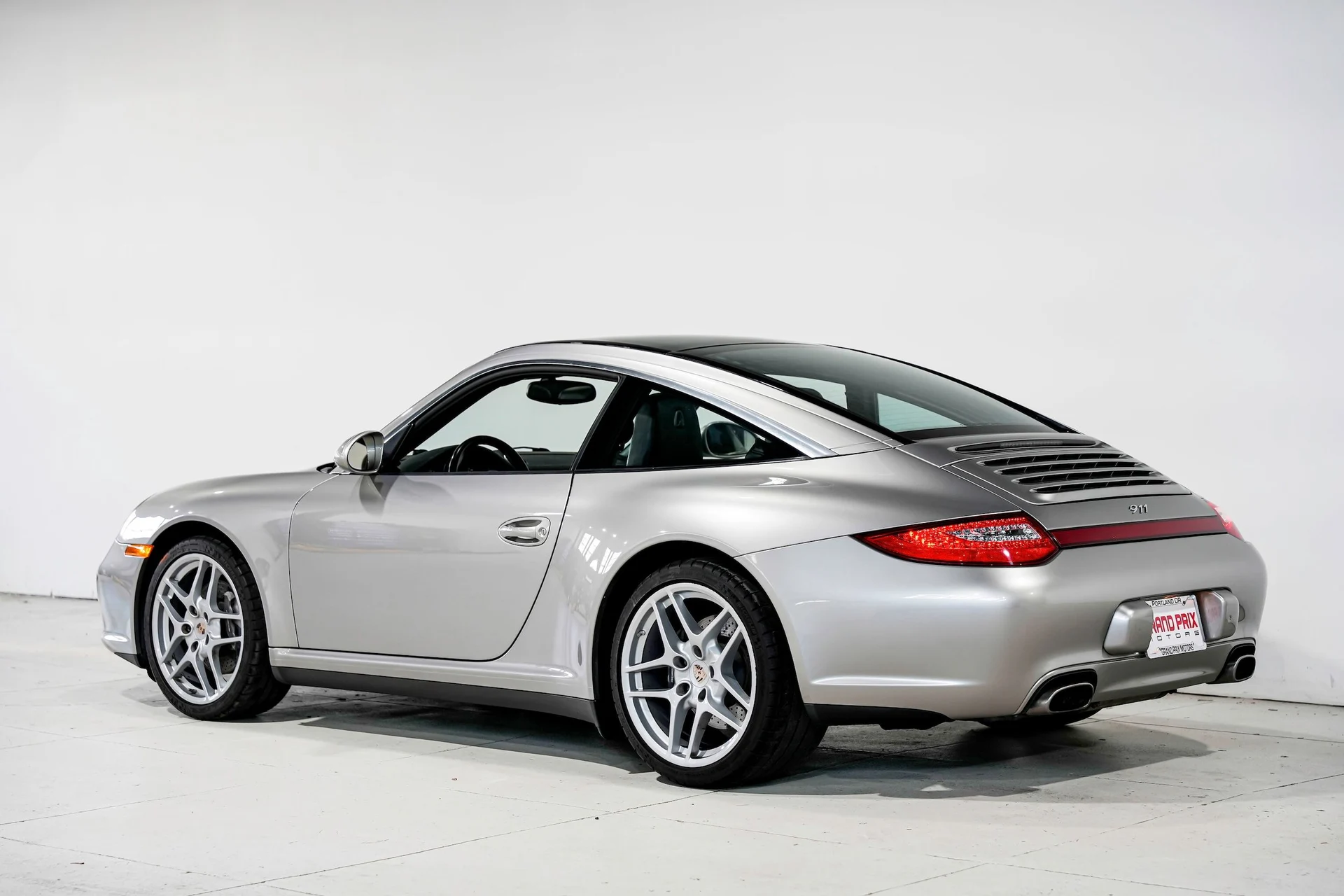 mph003_489483399_45b9dd0ab69db7423a8596a82e9f940bx_f2291543c1