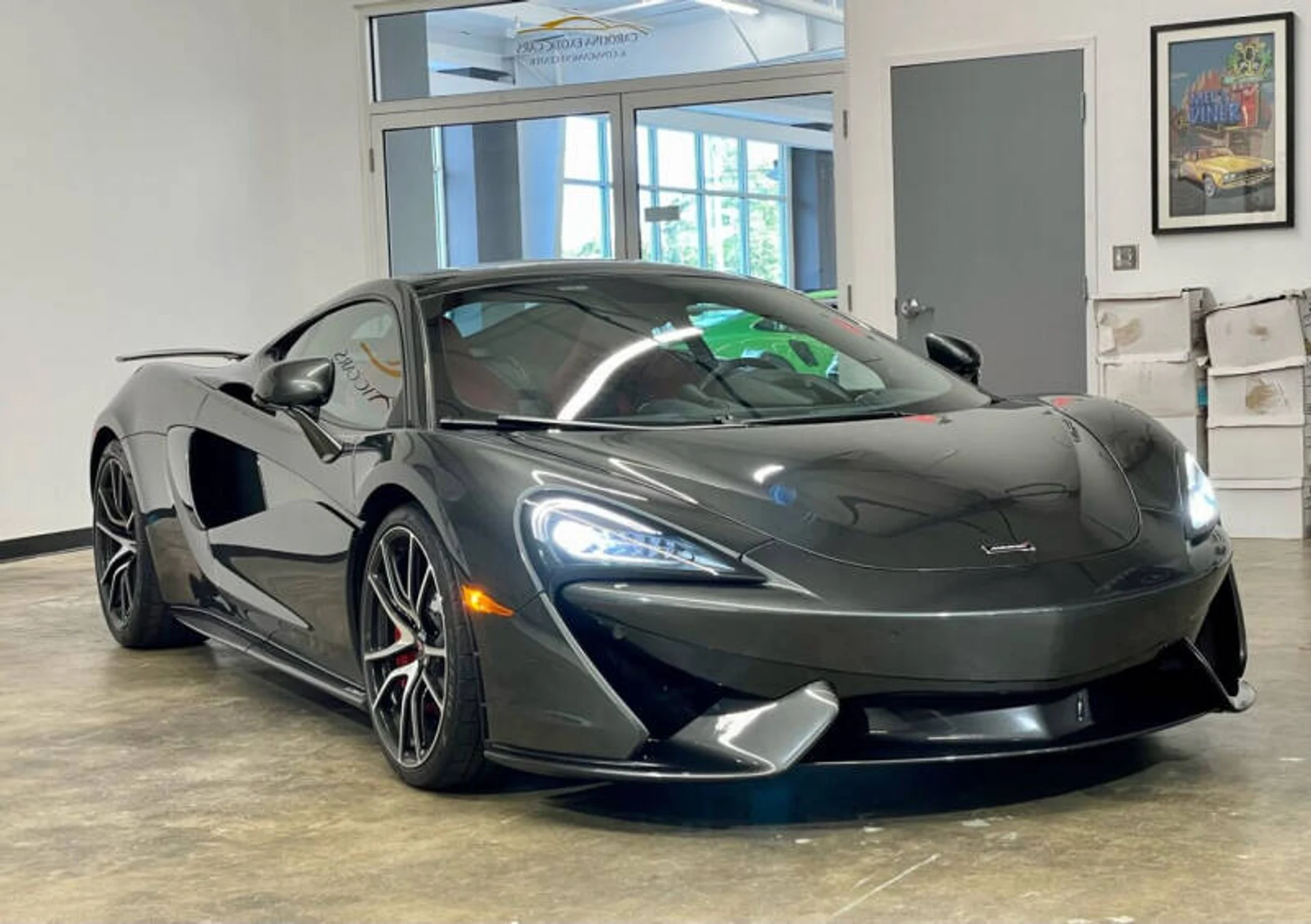 mph003_504868975_2017_mclaren_570gt_base_2dr_coupe_9c1d5278d8