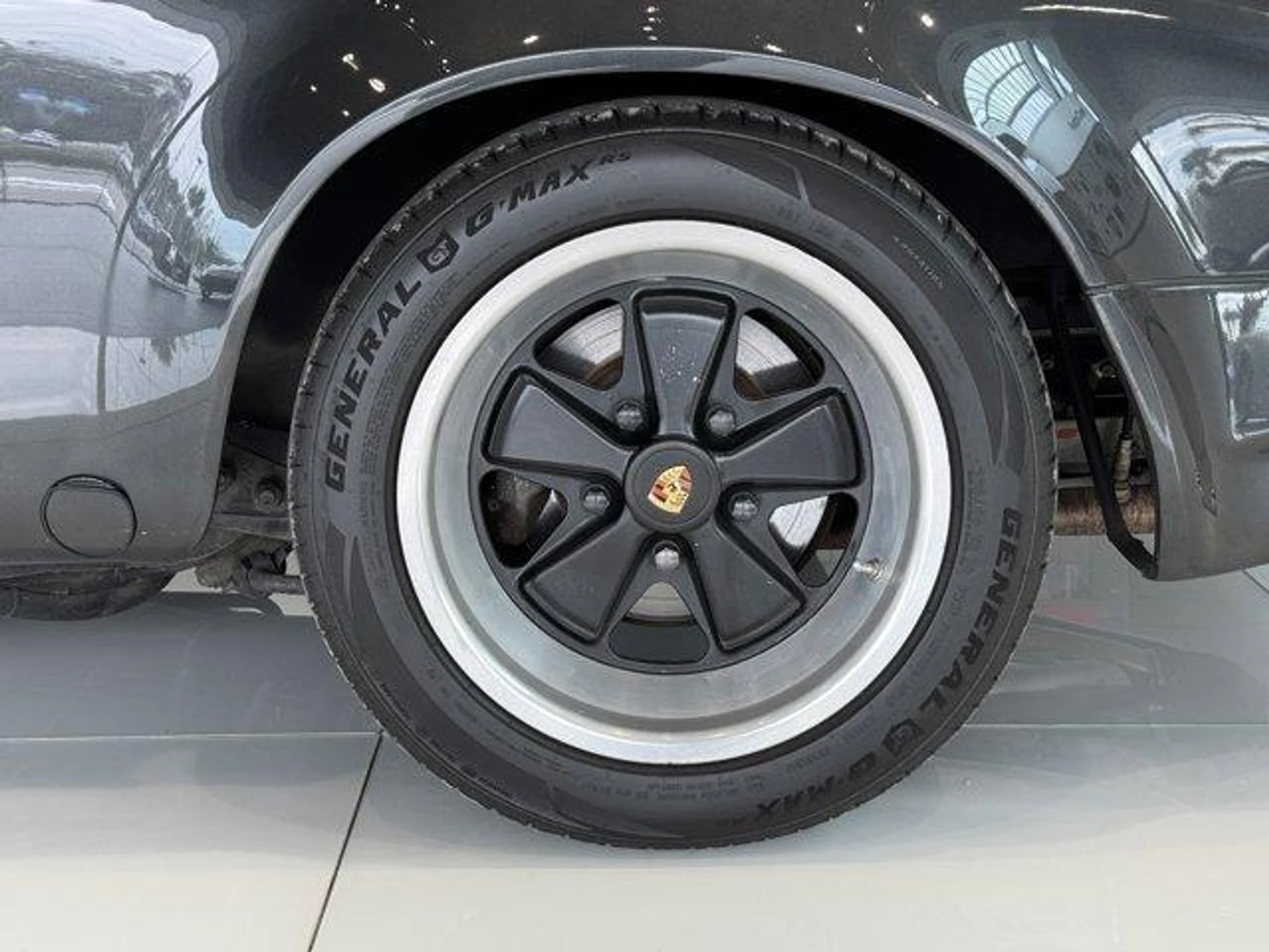 mph003_512030545_a_Kr_UO_Zl_L_s_Zql2bg_Ywz_J_ng_KU_3_Y_be29070863