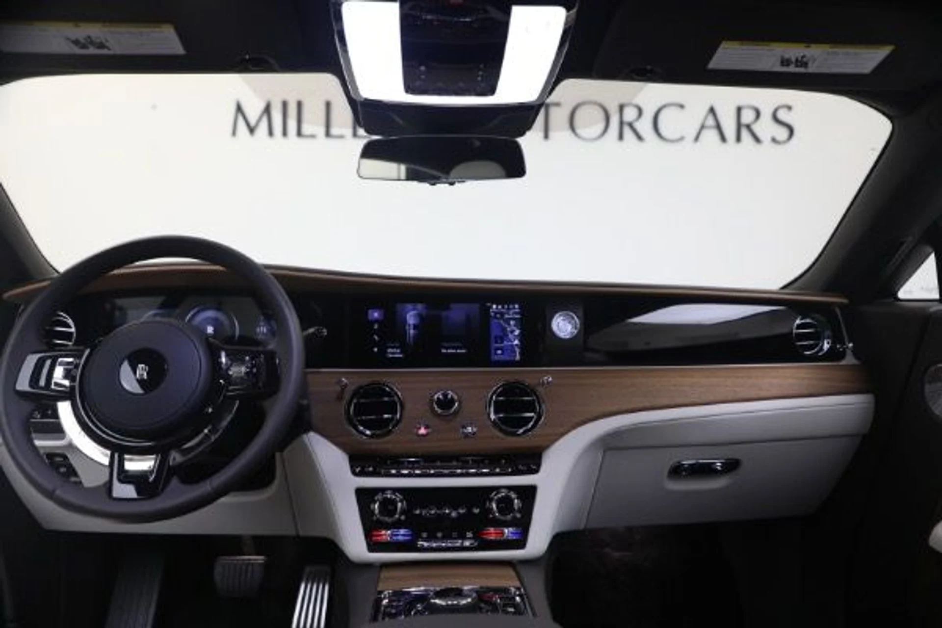 mph003_523046970_Used_2024_Rolls_Royce_Spectre_7fbc3dc7cb