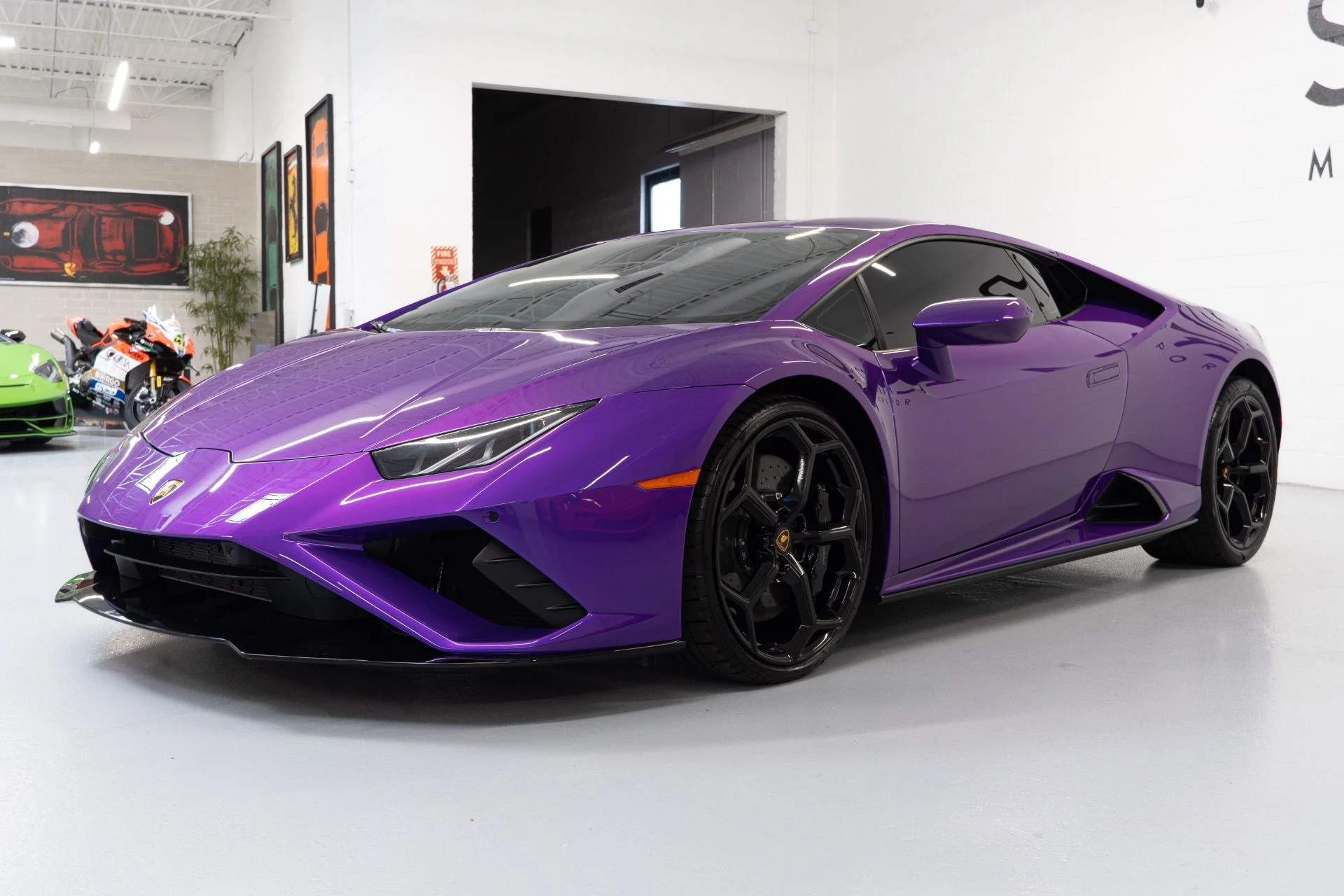 mph003_52575783_Used_2023_Lamborghini_Huracan_EVO_1759348763_6a7c865180