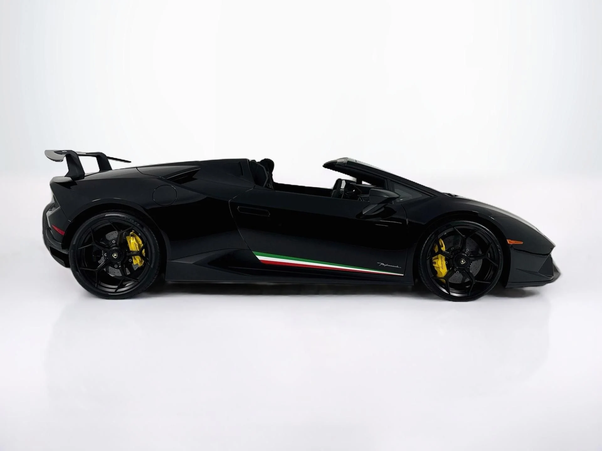 mph003_53843811_Used_2019_Lamborghini_Huracan_Performante_Spyder_1793134337_481029c6c1