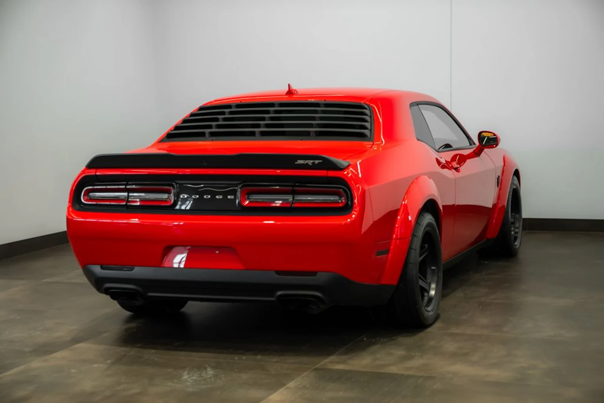 mph003_546666384_dodge_challenger_2018_jpg_v_1775587595_c4f03ce438