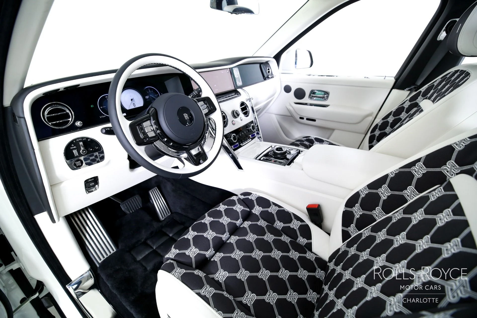 mph003_548838626_Used_2026_Rolls_Royce_Cullinan_1769450617_06de371ee3