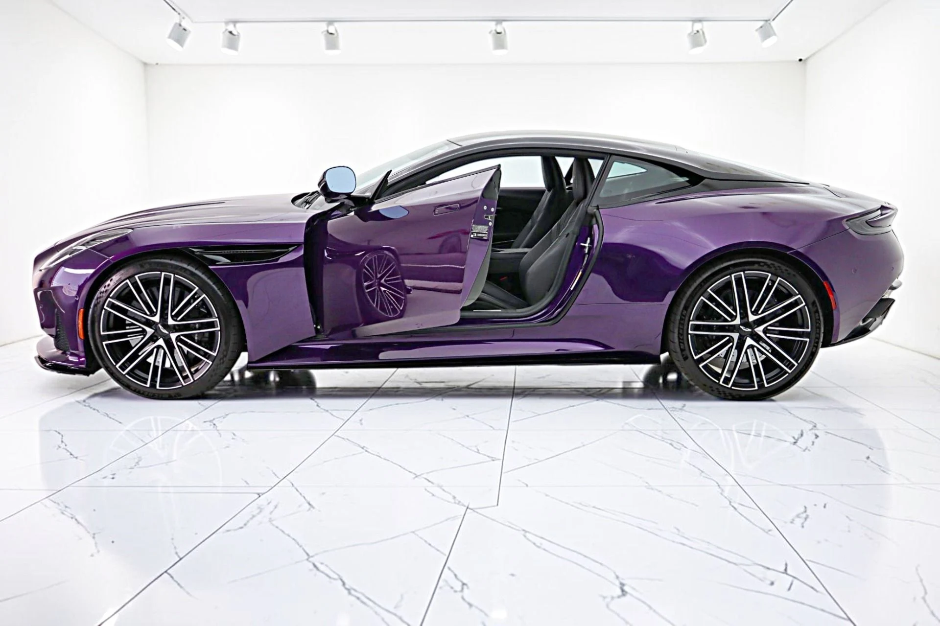 mph003_550765549_Used_2024_Aston_Martin_DB_12_Coupe_LEASE_OPTIONS_AVAILABLE_d8255330b0