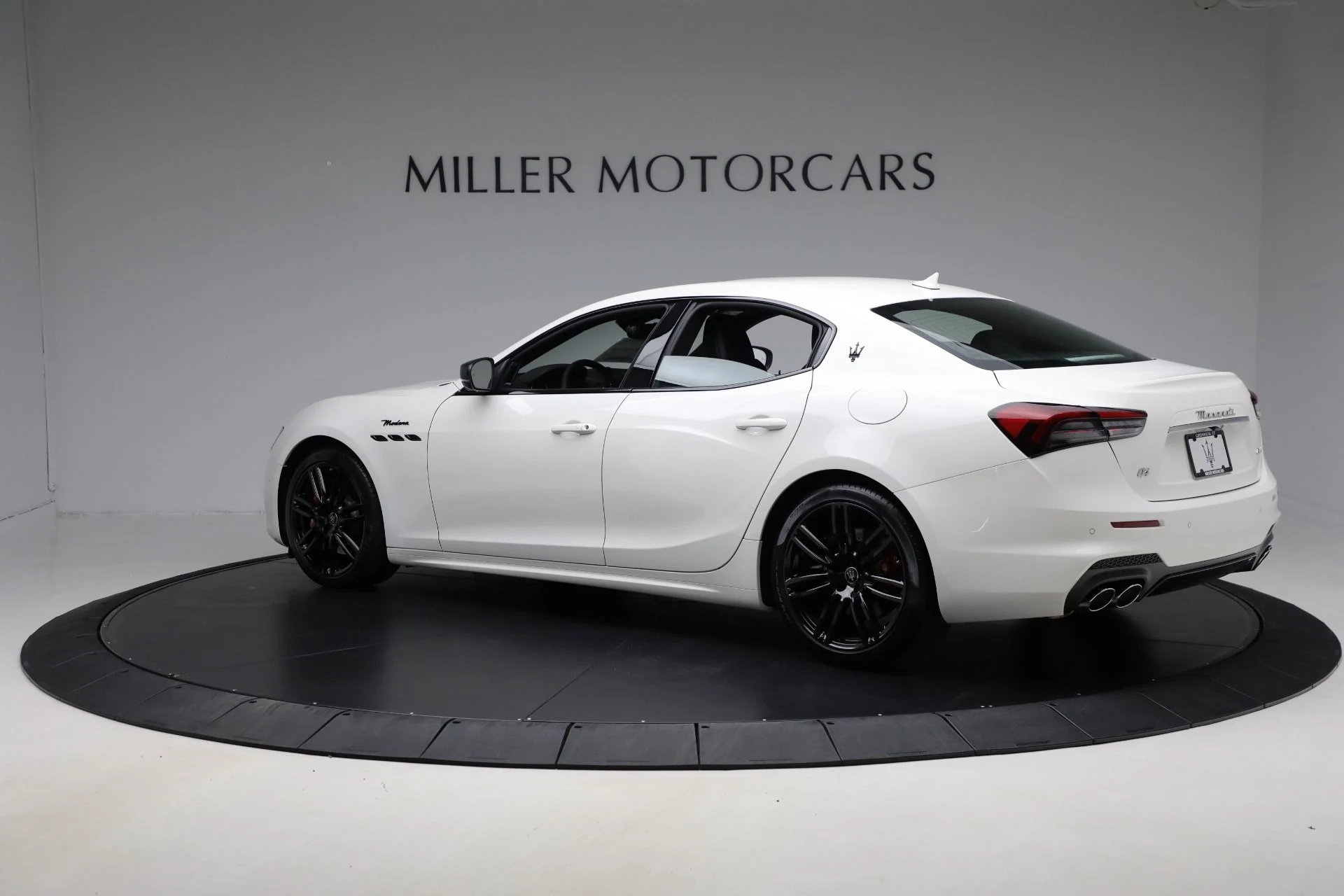 mph003_555774805_New_2024_Maserati_Ghibli_Modena_Ultima_Q4_0ea28e36e6