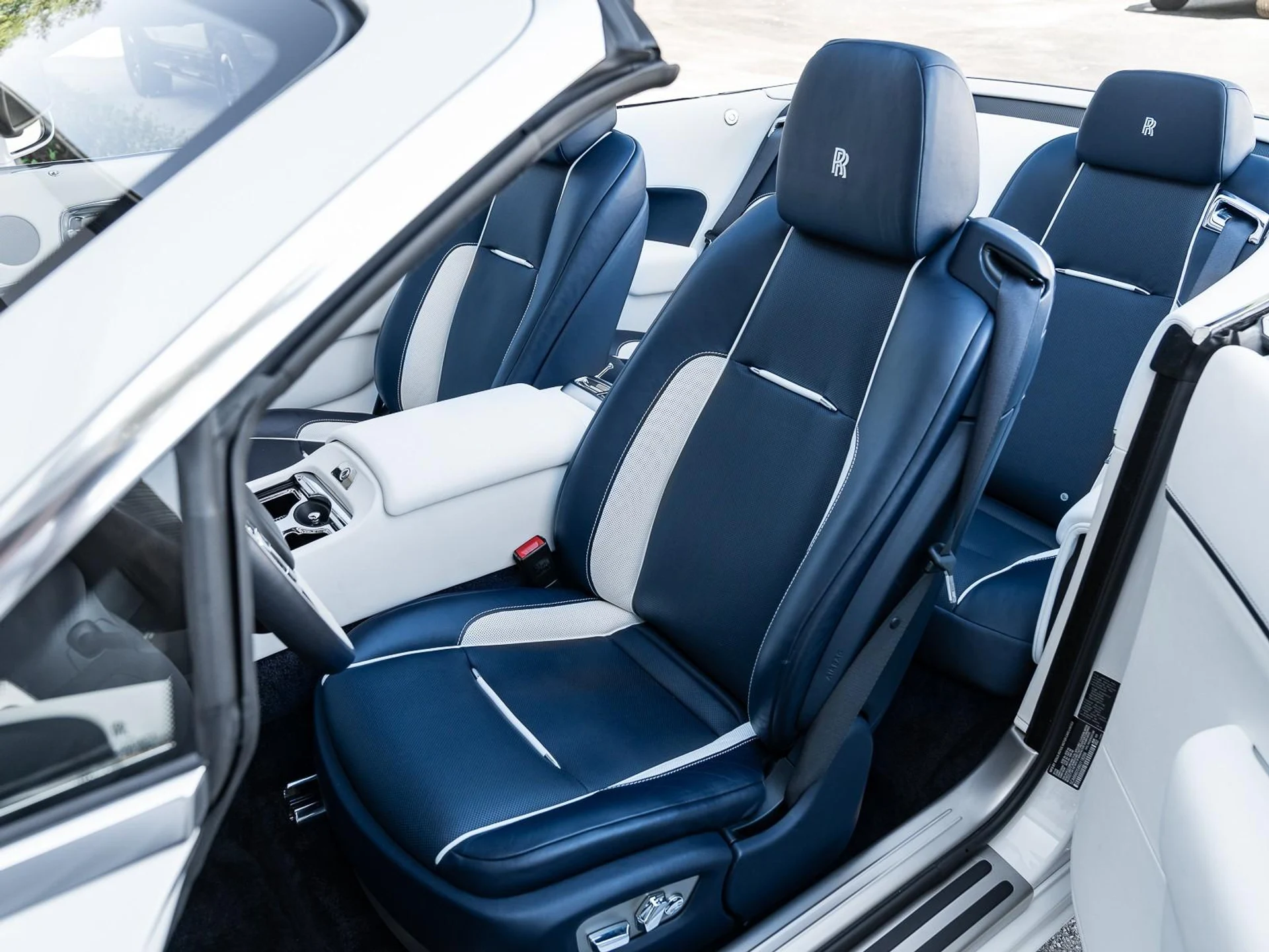 mph003_561589314_Used_2019_Rolls_Royce_Dawn_1761832833_73beb8de3a