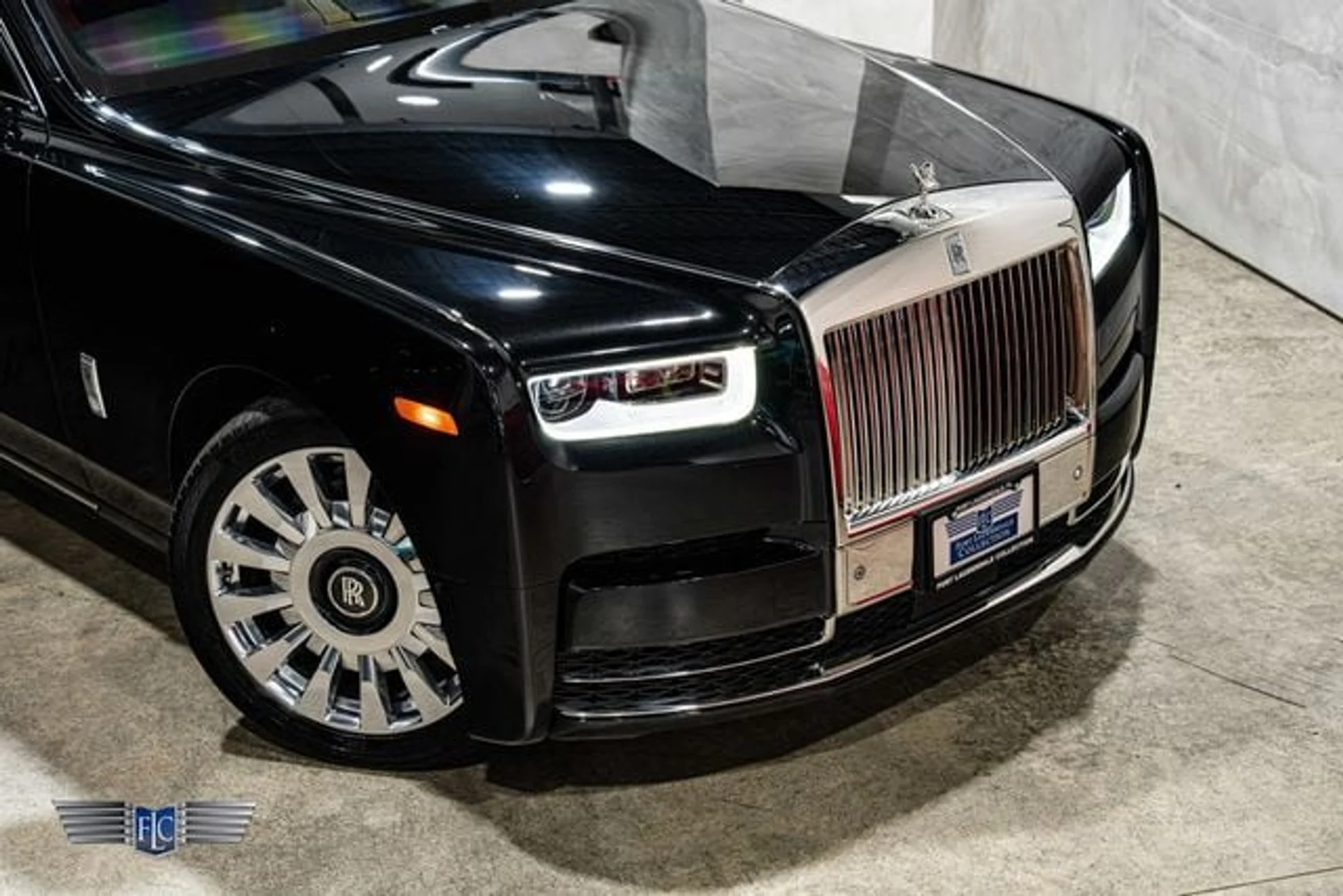 mph003_578596628_used_2020_rolls_royce_phantom_extendedwheelbasesedan_9689_23087575_8_640_7166054ceb