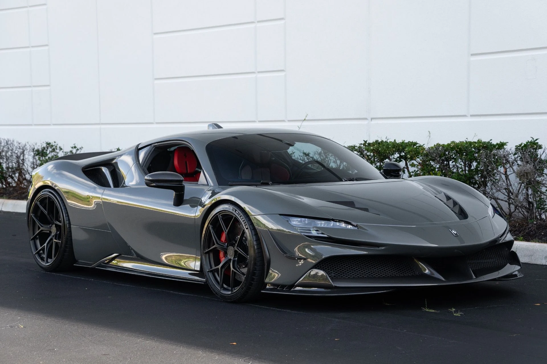 mph003_583063997_Used_2022_Ferrari_SF_90_Stradale_1772648801_5b13ae9ad3