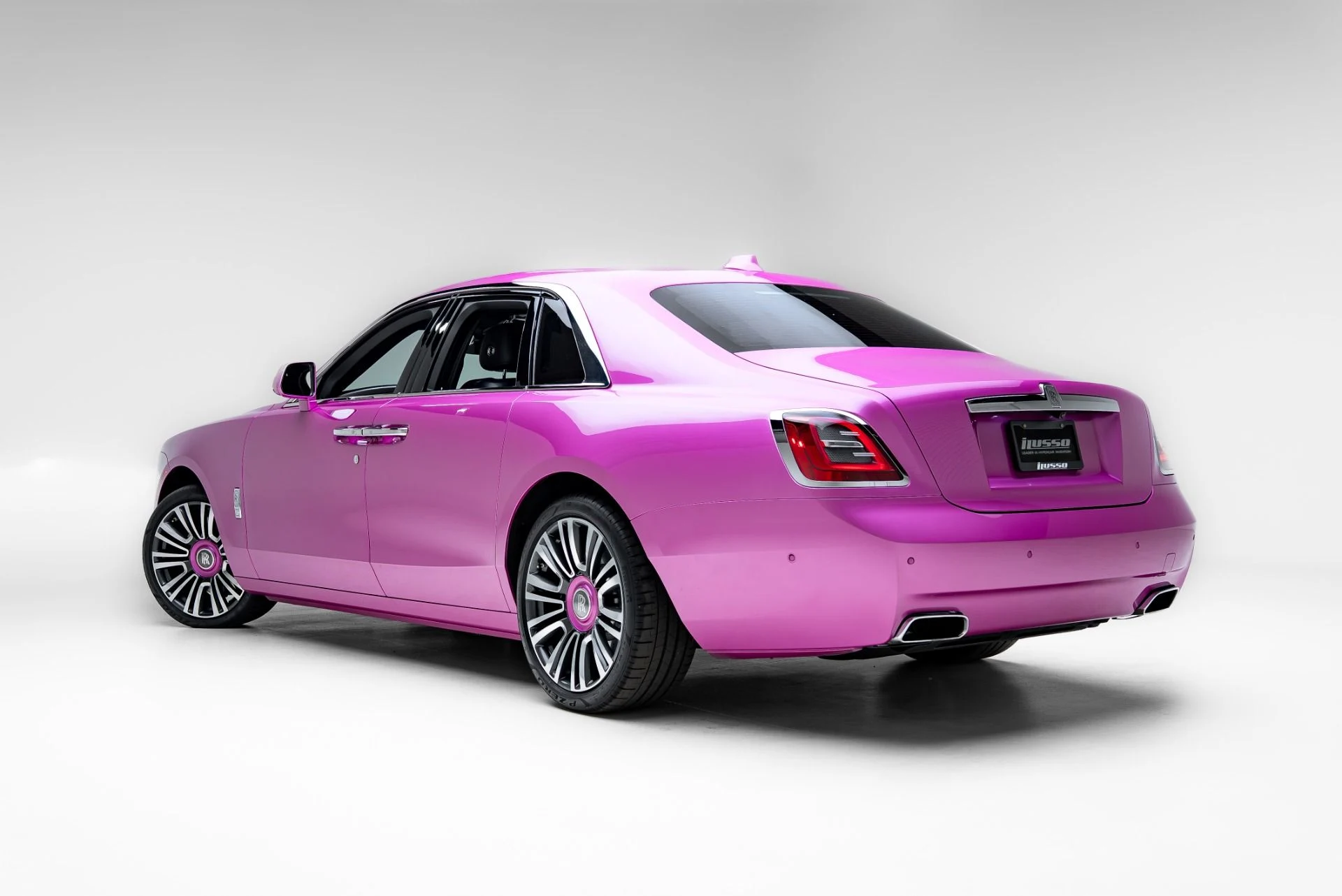 mph003_584058017_Used_2021_Rolls_Royce_Ghost_1777047146_ad5d179c92