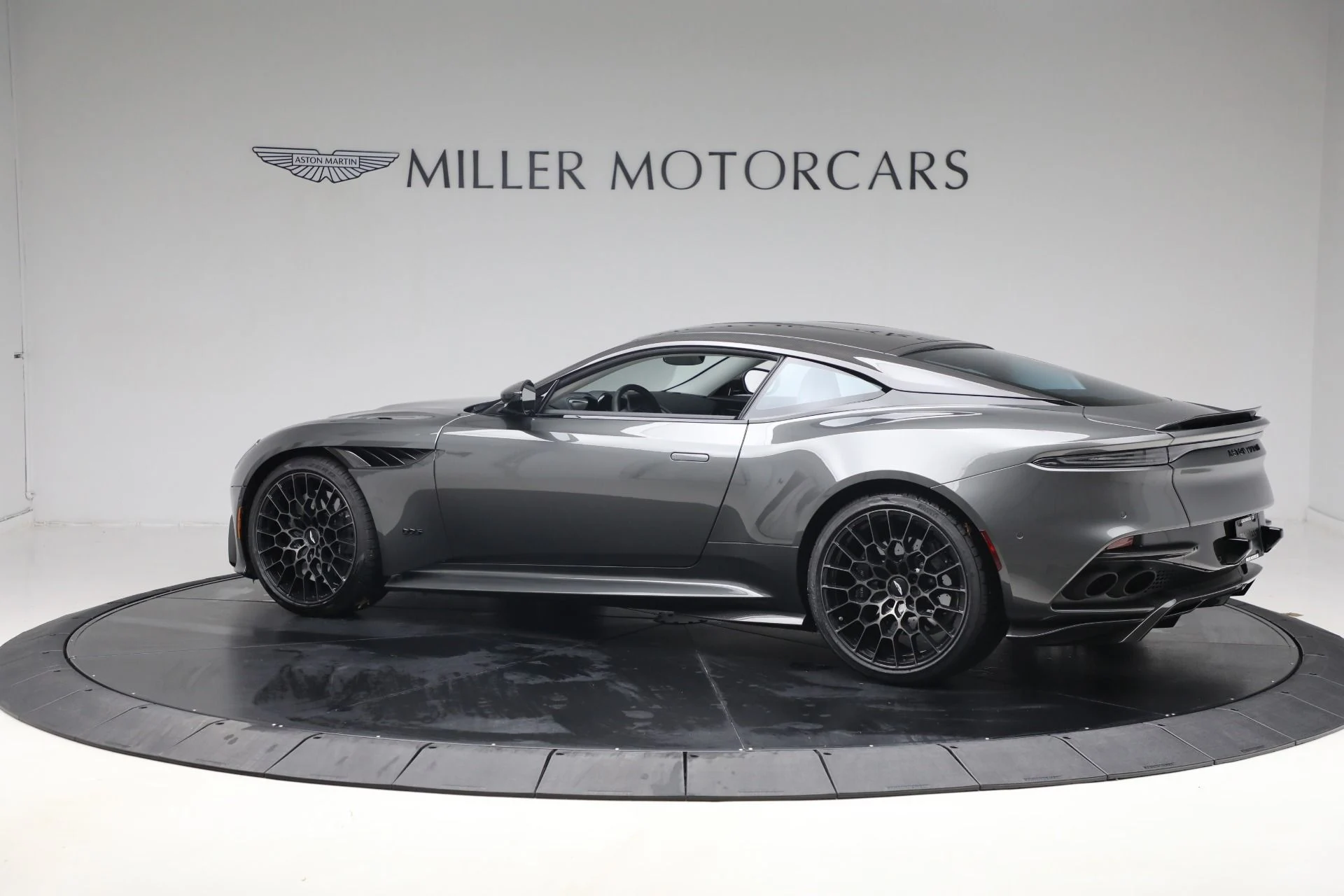 mph003_585031797_Used_2023_Aston_Martin_DBS_770_Ultimate_30849d0774
