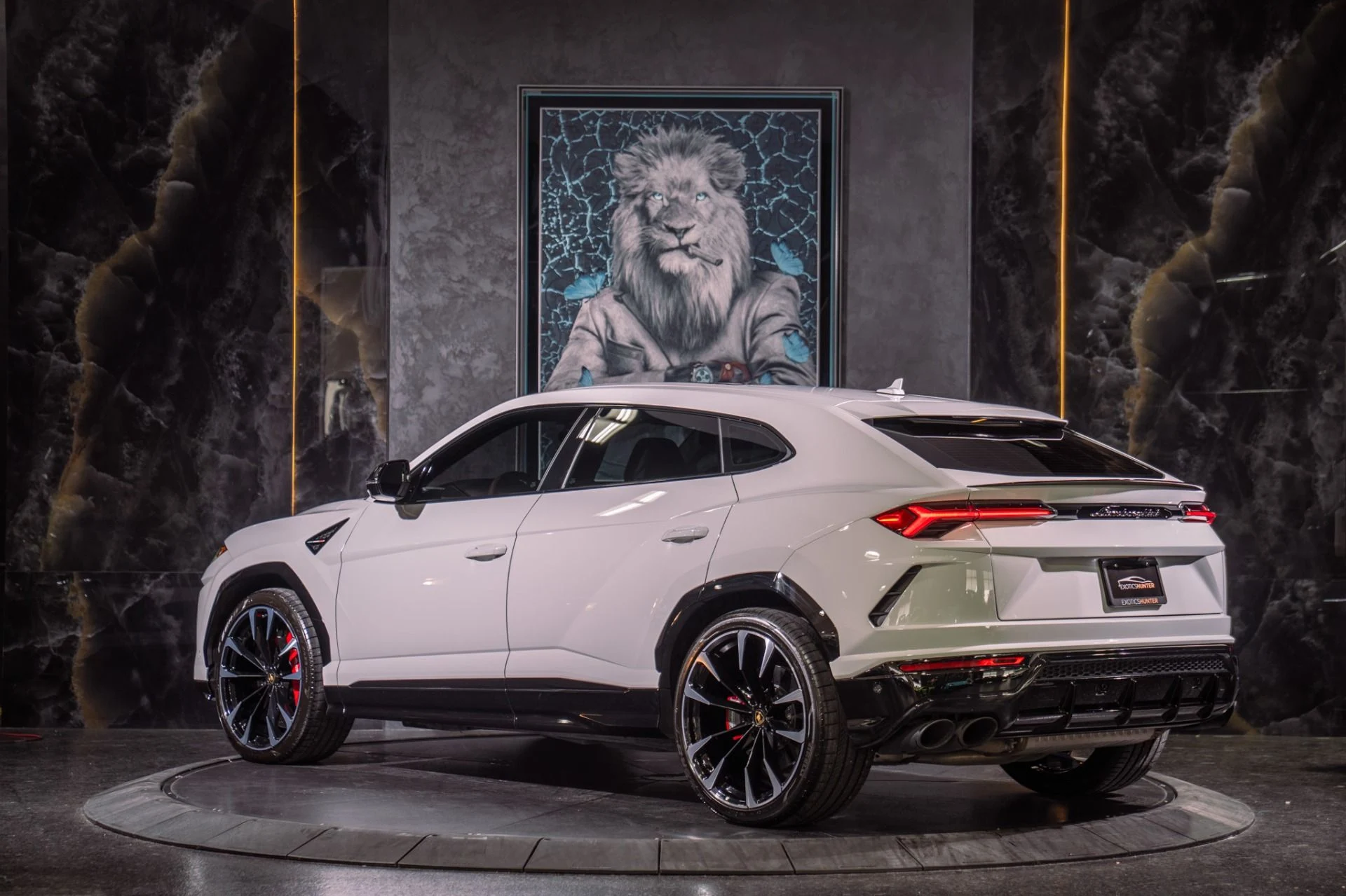 mph003_586339745_Used_2022_Lamborghini_Urus_Full_Carbon_Interior_Package_1792255478_93c8bcc6d9