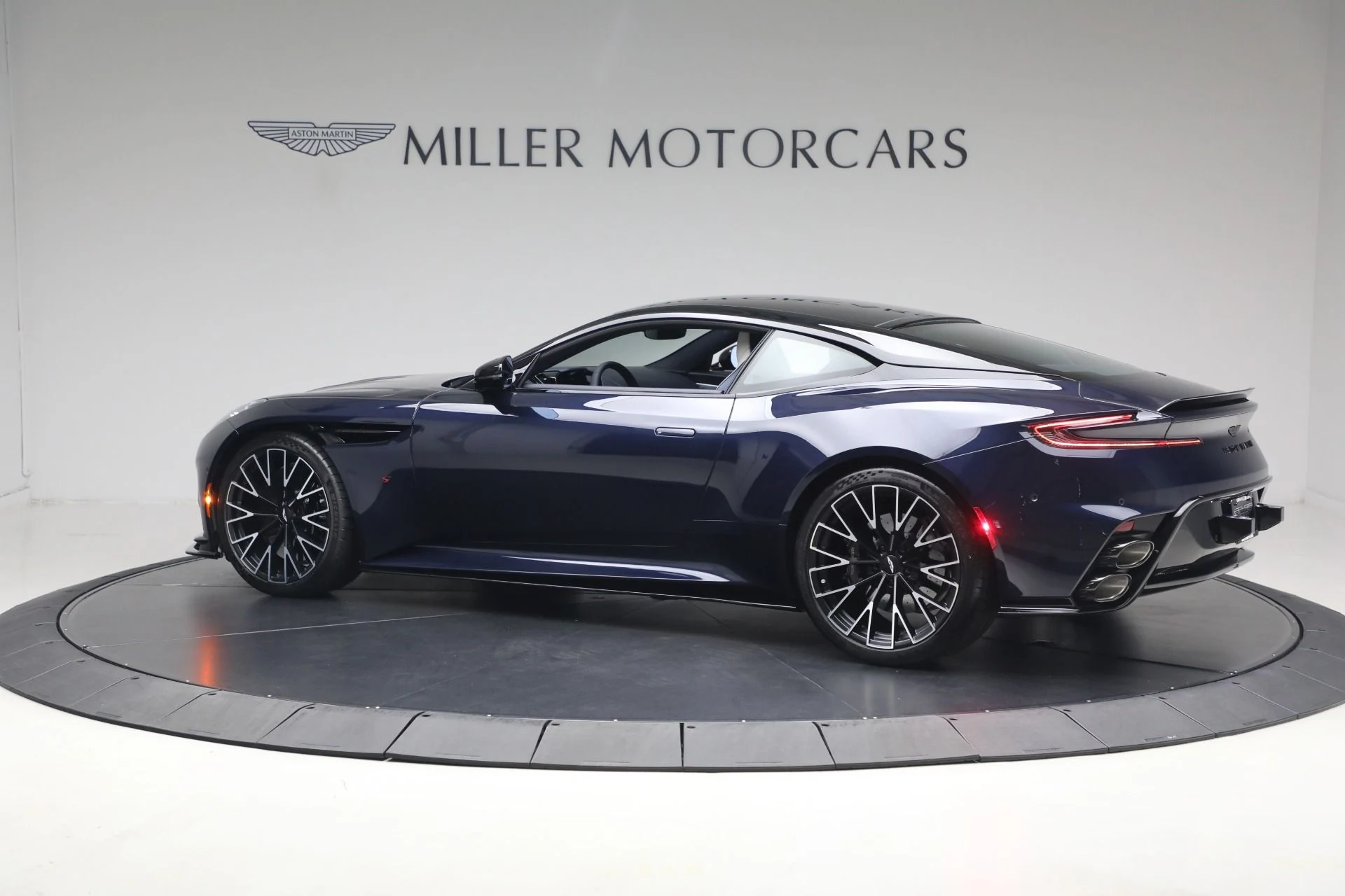 mph003_591171779_New_2026_Aston_Martin_DB_12_S_1780512409_9885000616