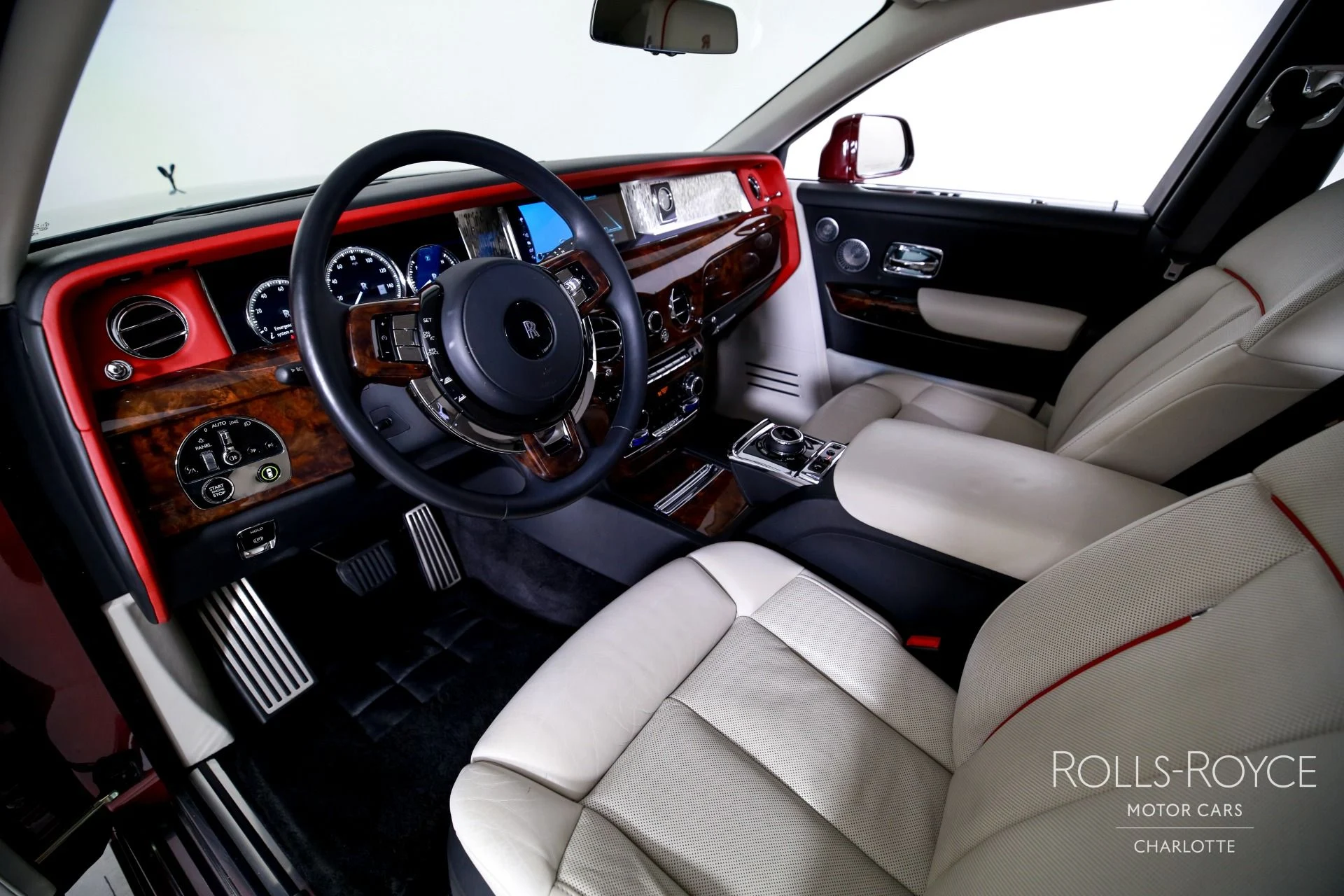 mph003_593653333_Used_2019_Rolls_Royce_Phantom_1760804131_2caac737f1