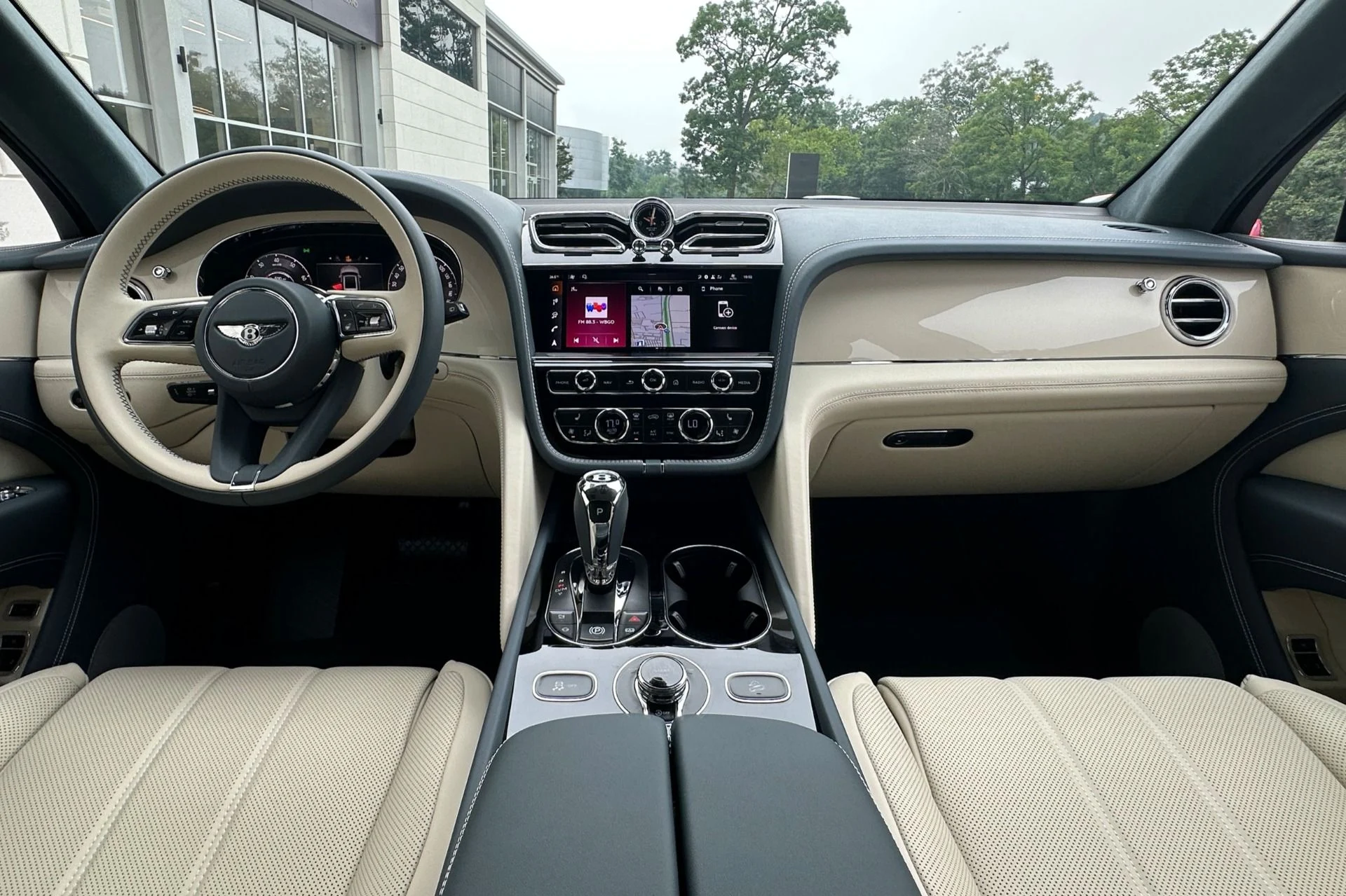 mph003_5941311_New_2026_Bentley_Bentayga_V8_1784540711_6d5baf8d65