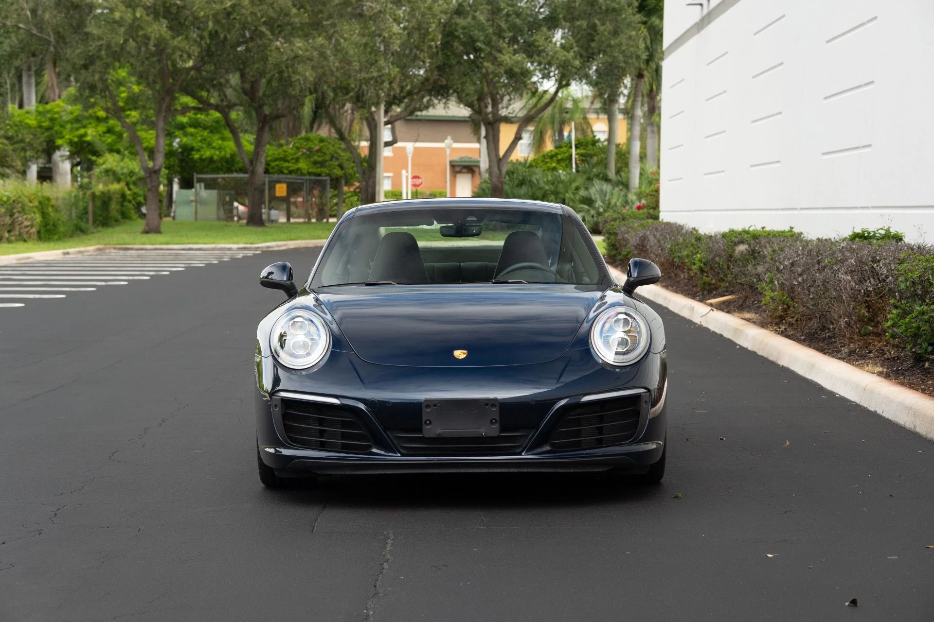 mph003_594175621_Used_2019_Porsche_911_Carrera_1759430060_d4a14ffe8c