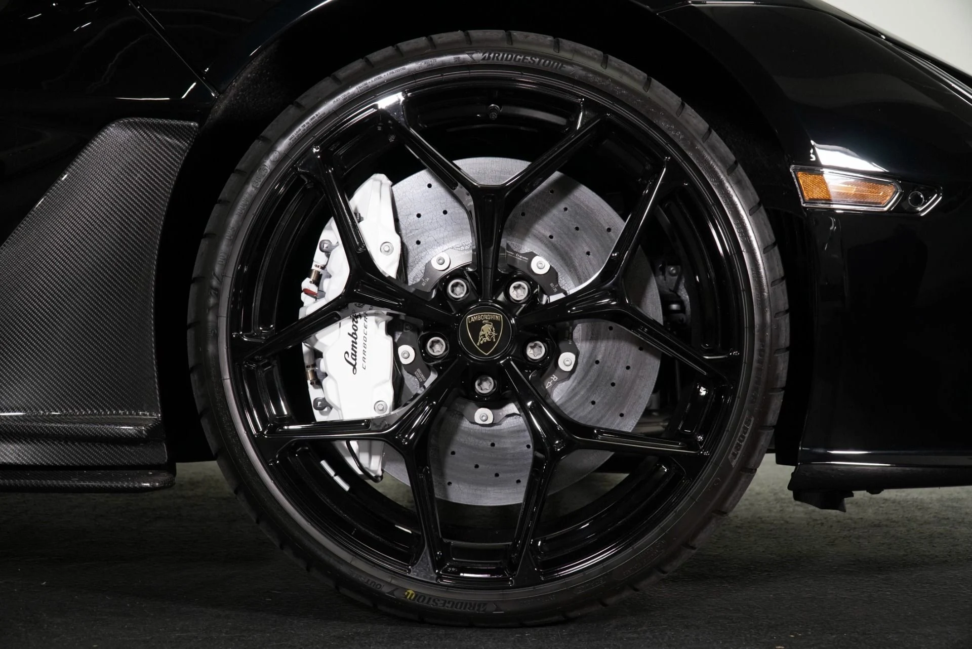 mph003_594828552_New_2026_Lamborghini_Revuelto_1776293833_ec5f6dcd0a