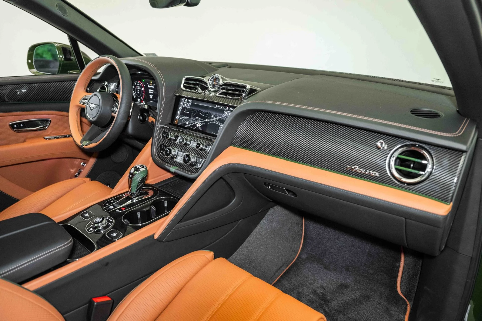 mph003_597900581_Used_2024_Bentley_Bentayga_EWB_Azure_V8_1718899287_7f6c443a03