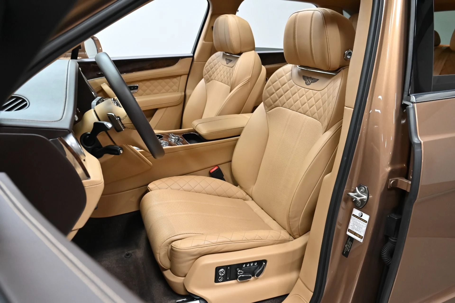 mph003_599235182_Used_2017_Bentley_Bentayga_W12_1759876449_e20dafb797
