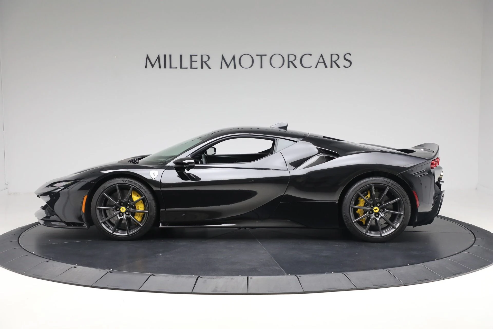 mph003_60388024_Used_2022_Ferrari_SF_90_Stradale_390ff4ab42