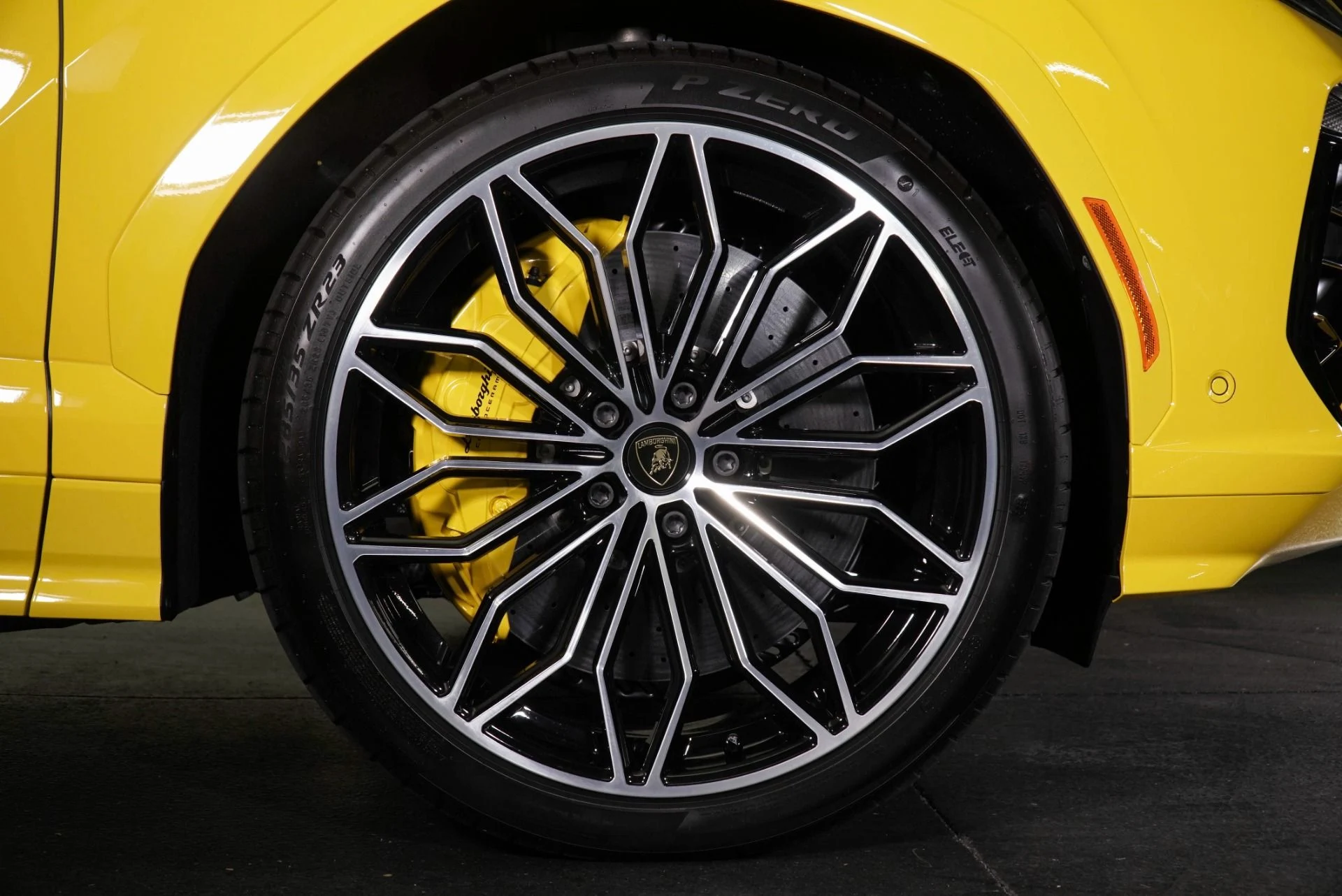 mph003_609572801_New_2026_Lamborghini_Urus_SE_1776446130_193999bd40