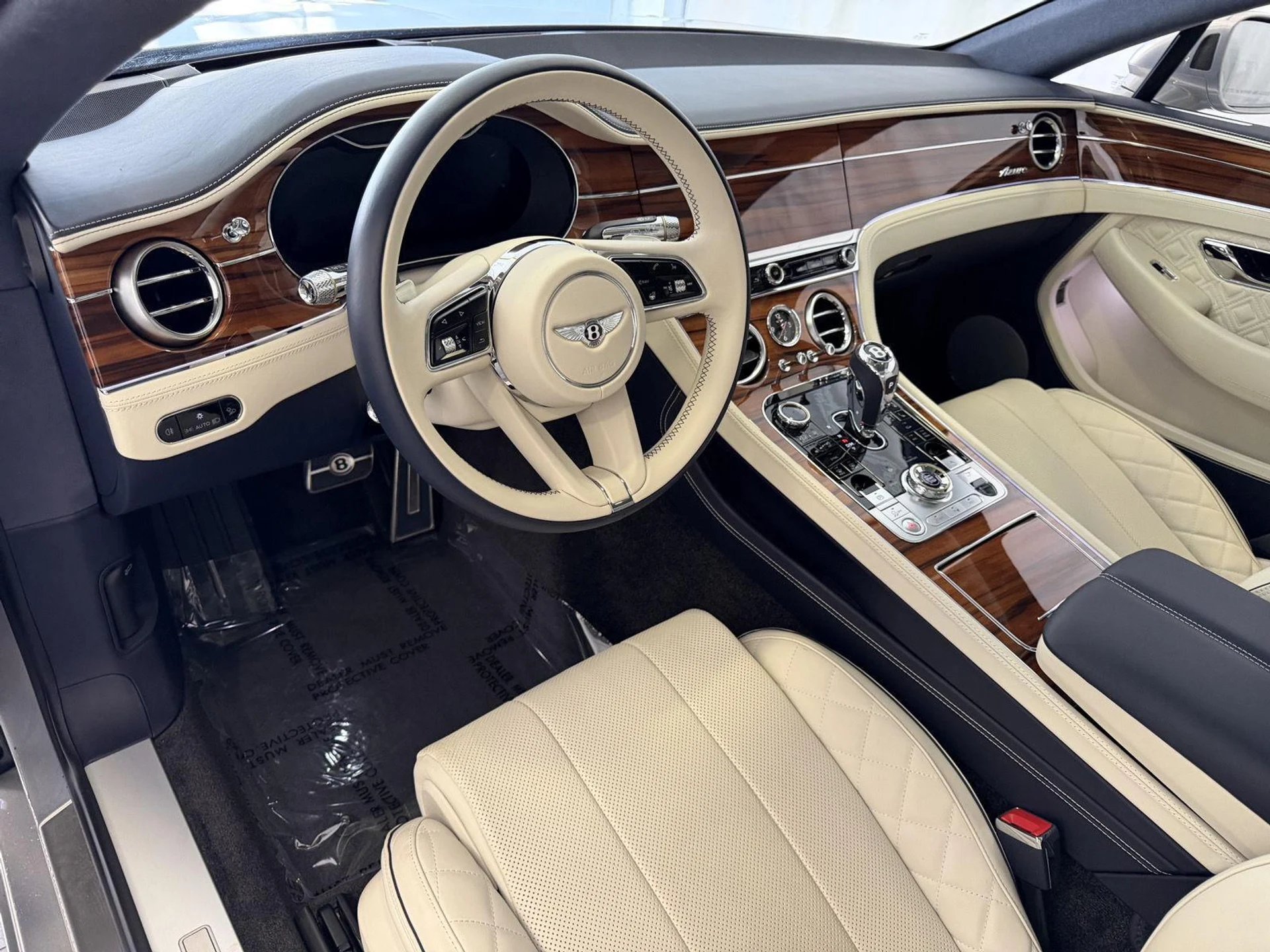 mph003_619006072_bfe154b553d806801997d22828b5d3d6x_2e9c4f537a