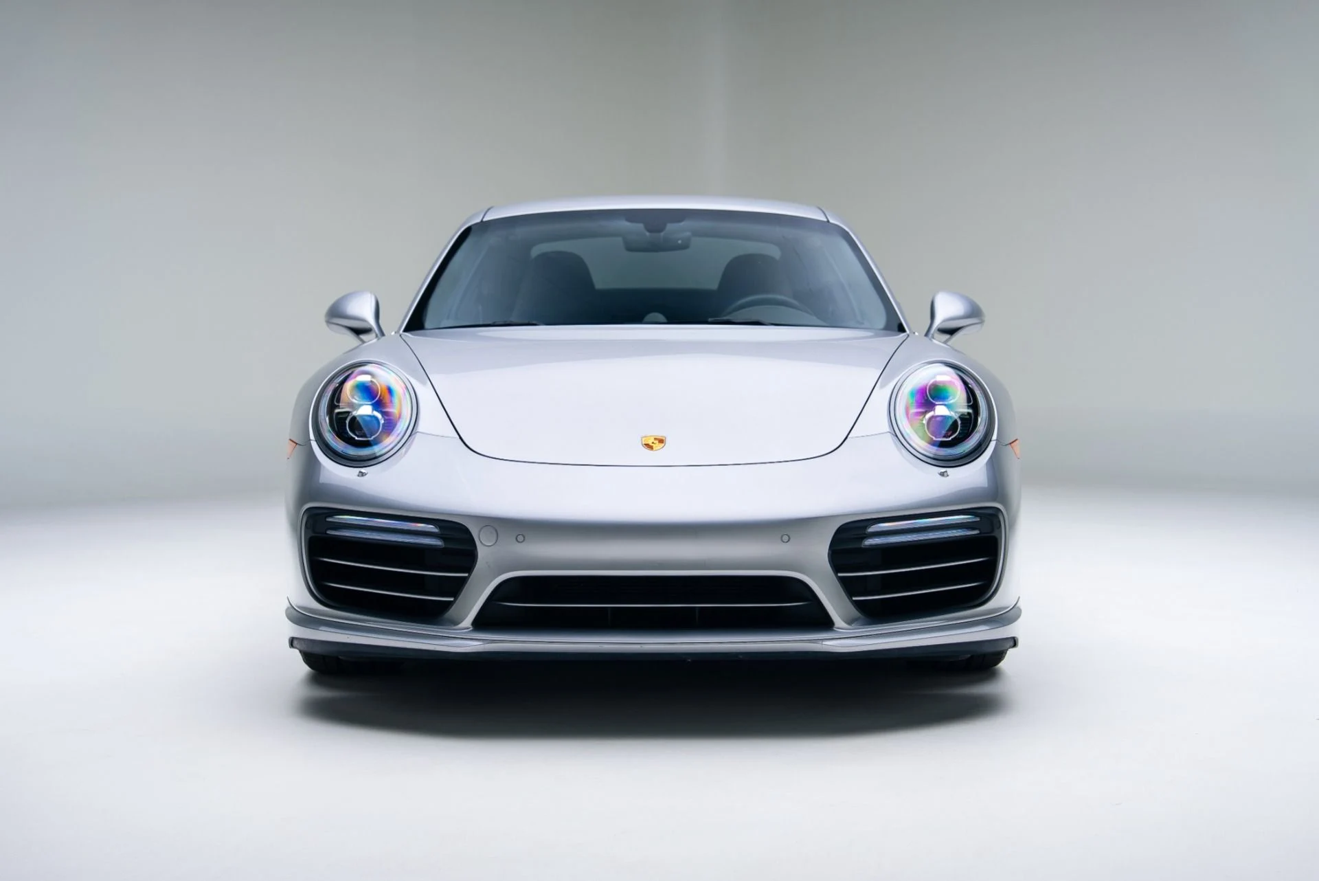 mph003_623037905_Used_2018_Porsche_911_Turbo_1765307368_9218bfe09e