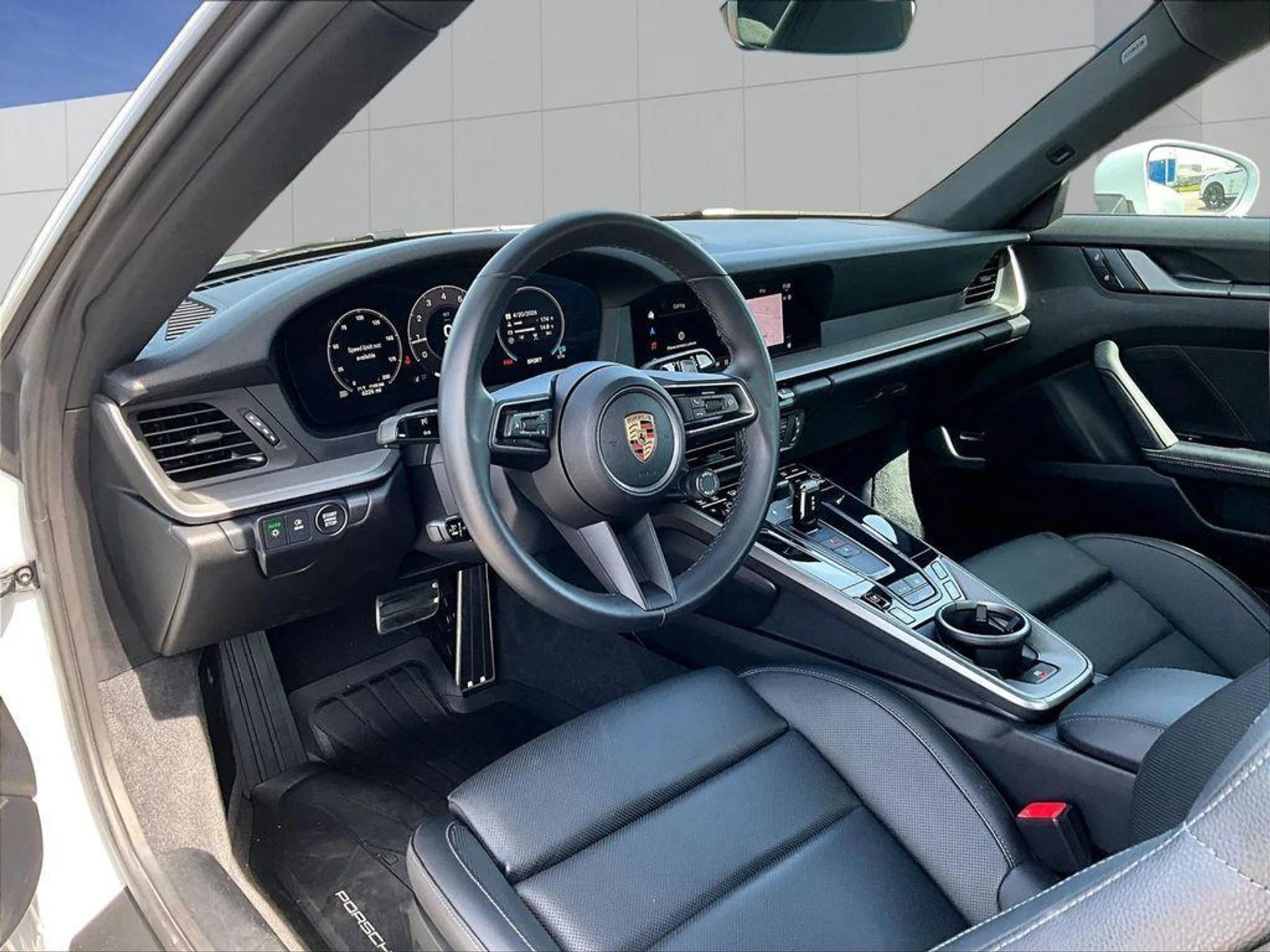 mph003_638432884_m61_Xv7d_Ny_V_Js_bz_C8k_TQ_Mo_a_GNM_d8b037bb41